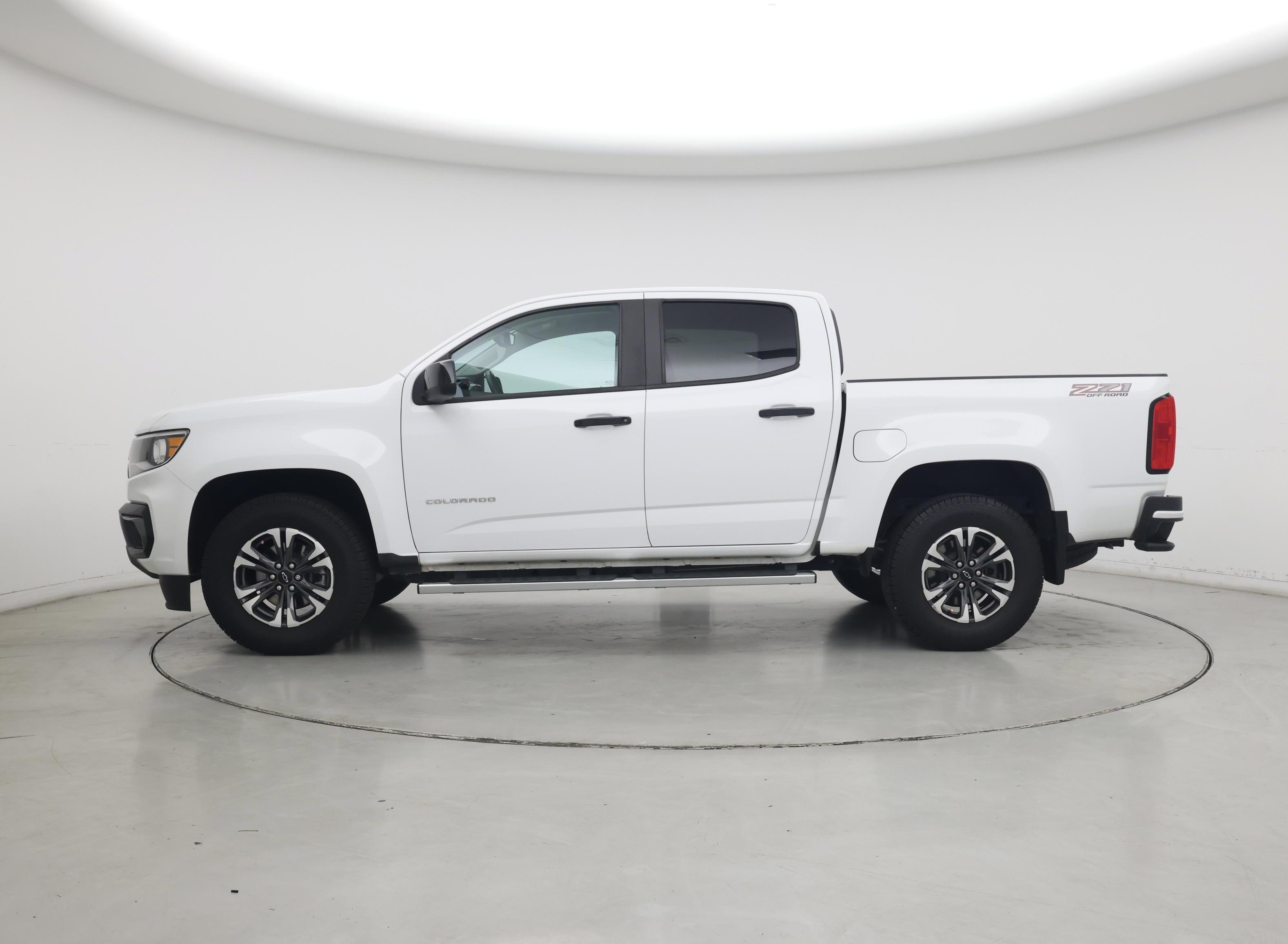 Thumbnail: 2021 Chevrolet Colorado - 3
