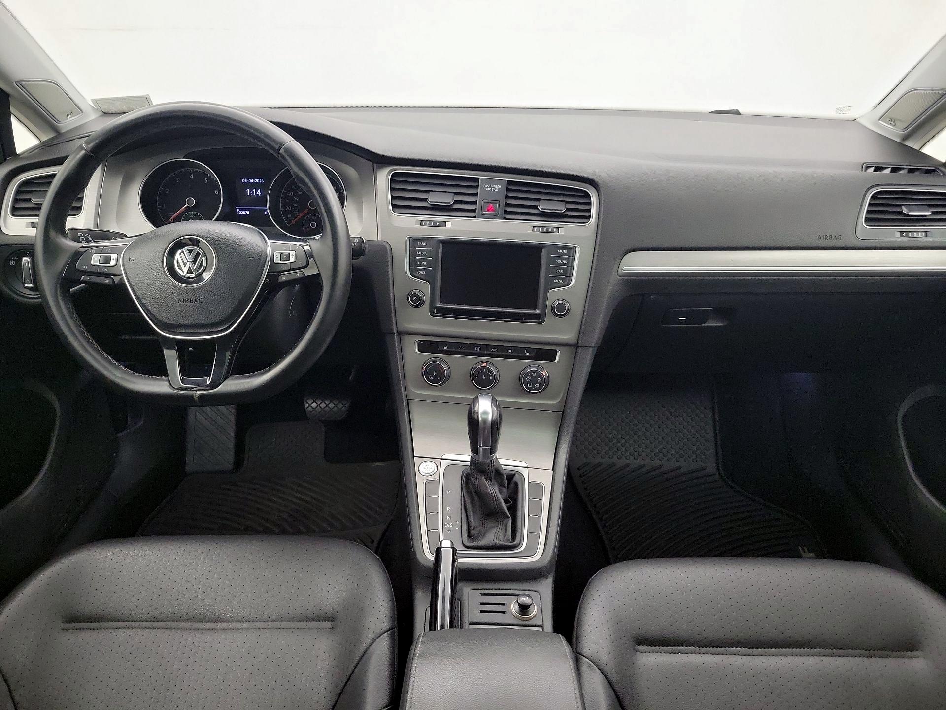 Thumbnail: 2016 Volkswagen Golf - 9