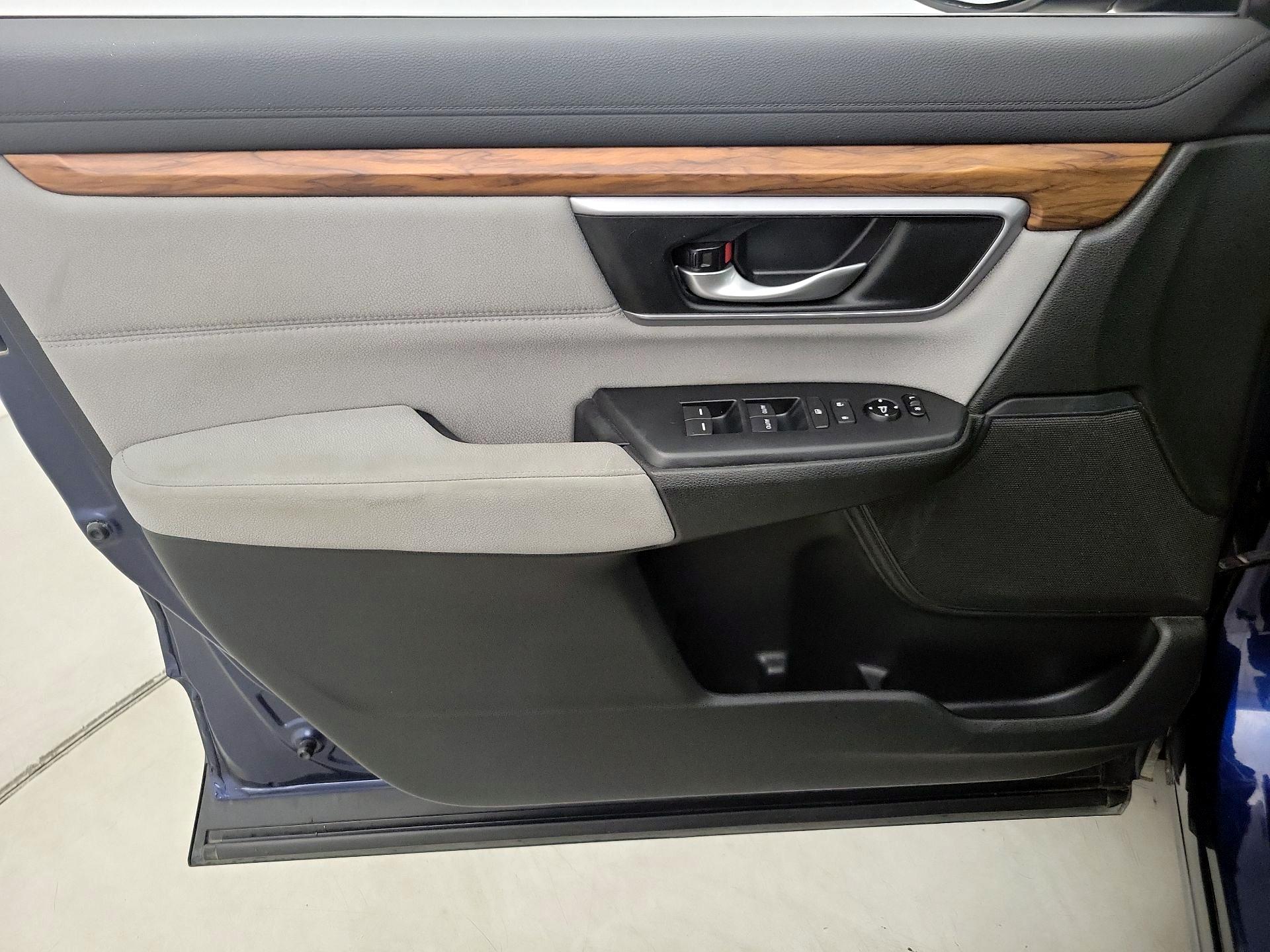 Thumbnail: 2017 Honda CR-V - 12