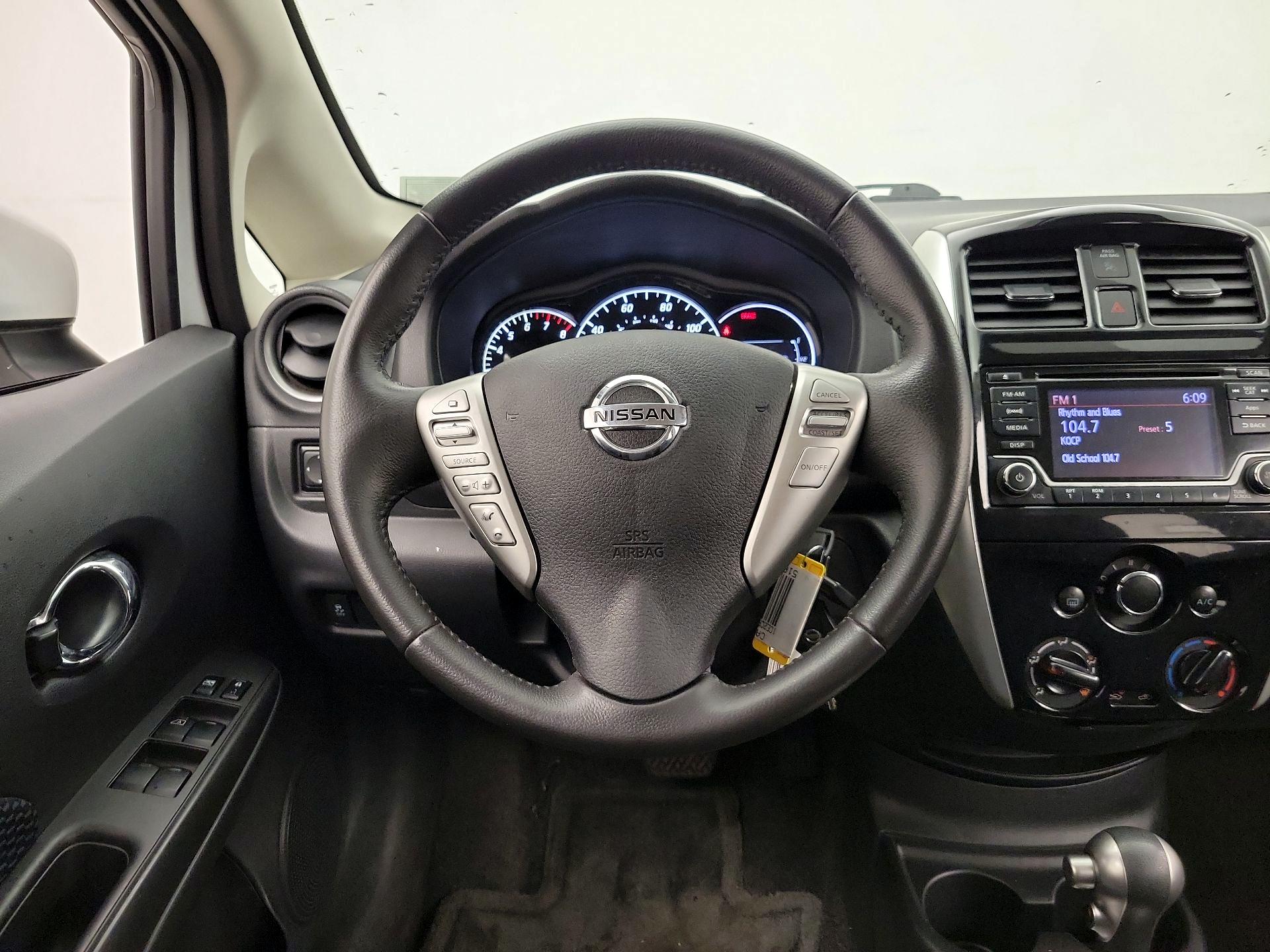 Thumbnail: 2016 Nissan Versa Note - 10