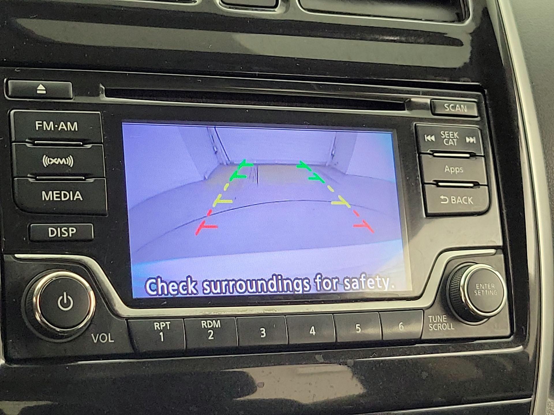 Thumbnail: 2016 Nissan Versa Note - 14