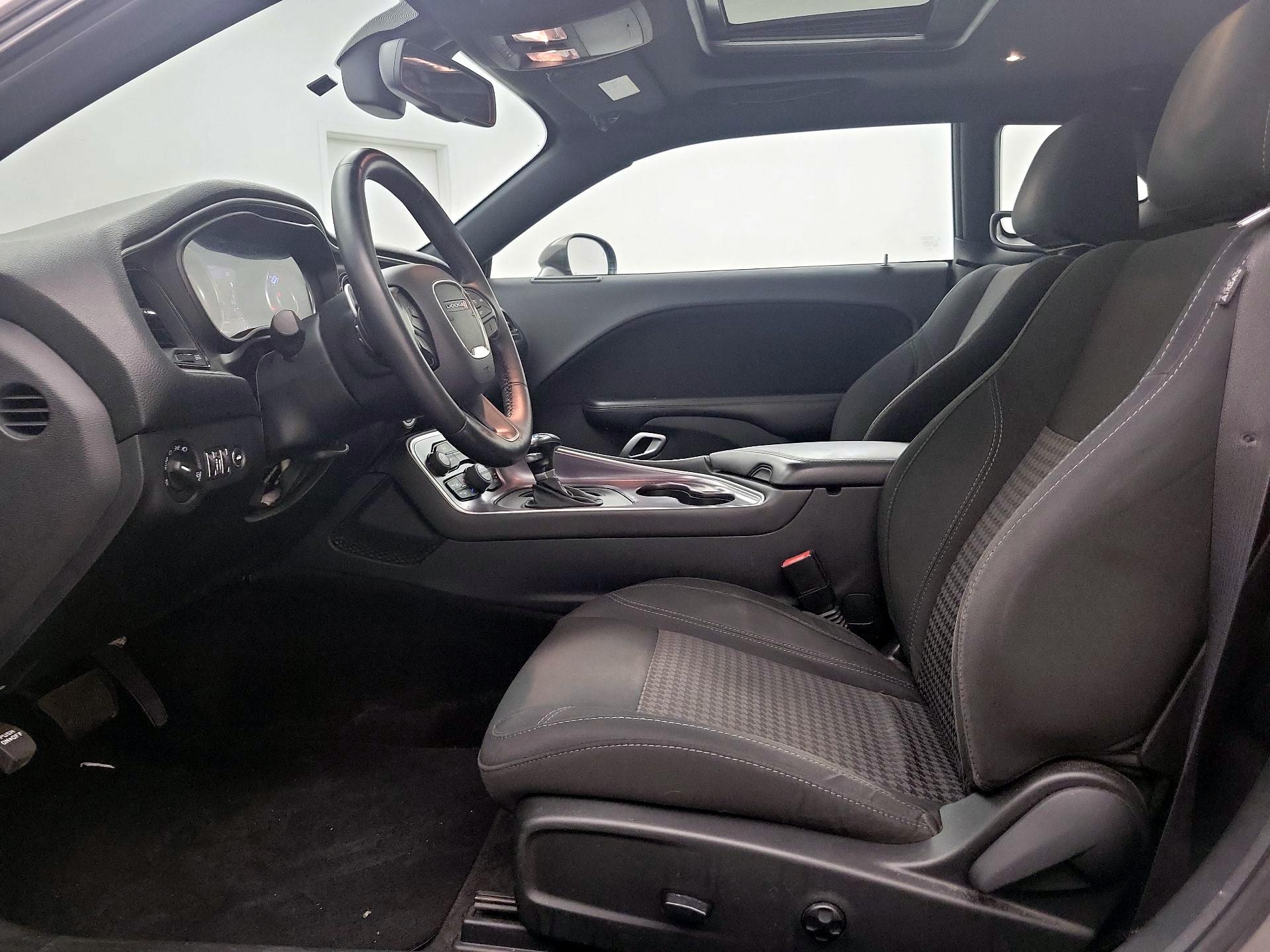 Thumbnail: 2015 Dodge Challenger - 11