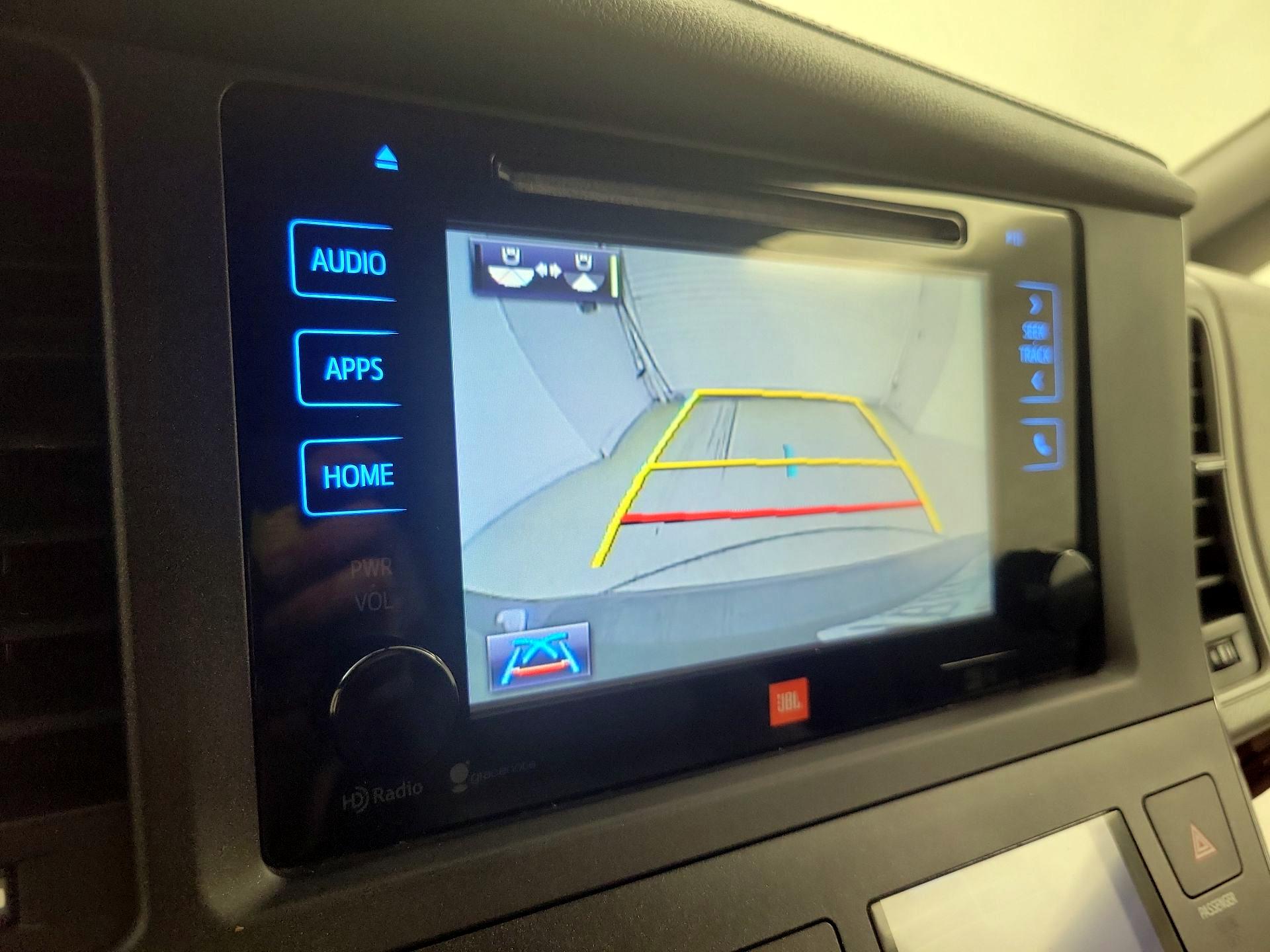 Thumbnail: 2015 Toyota Sienna - 14