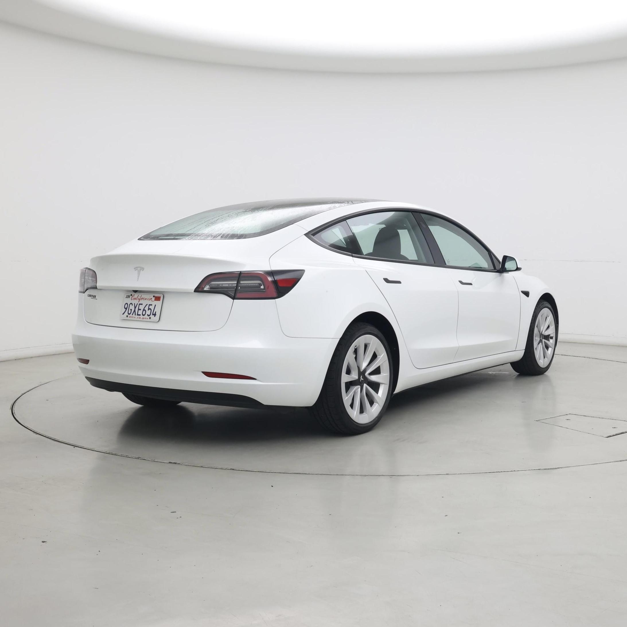 Thumbnail: 2023 Tesla Model 3 - 8