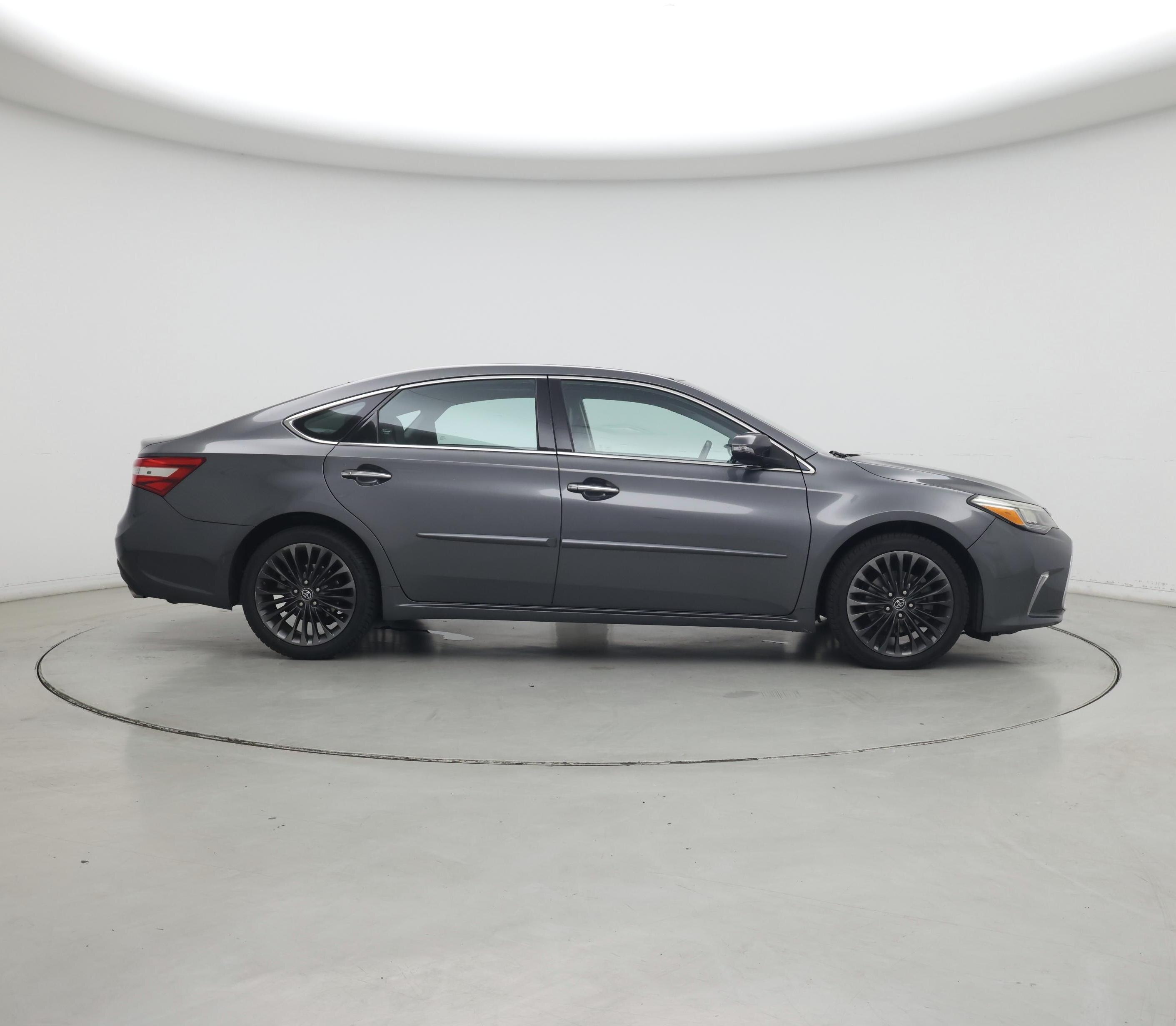 Thumbnail: 2016 Toyota Avalon - 7