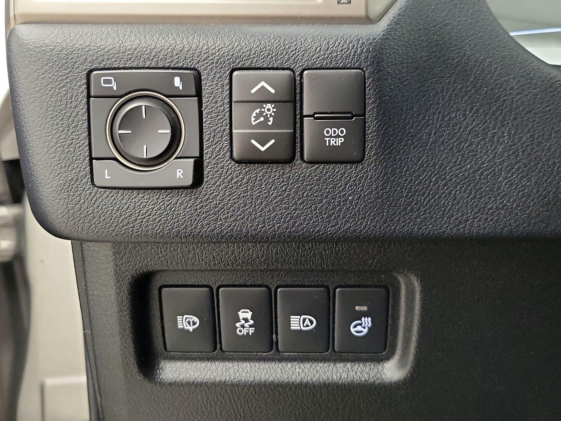Thumbnail: 2021 Lexus GX - 13