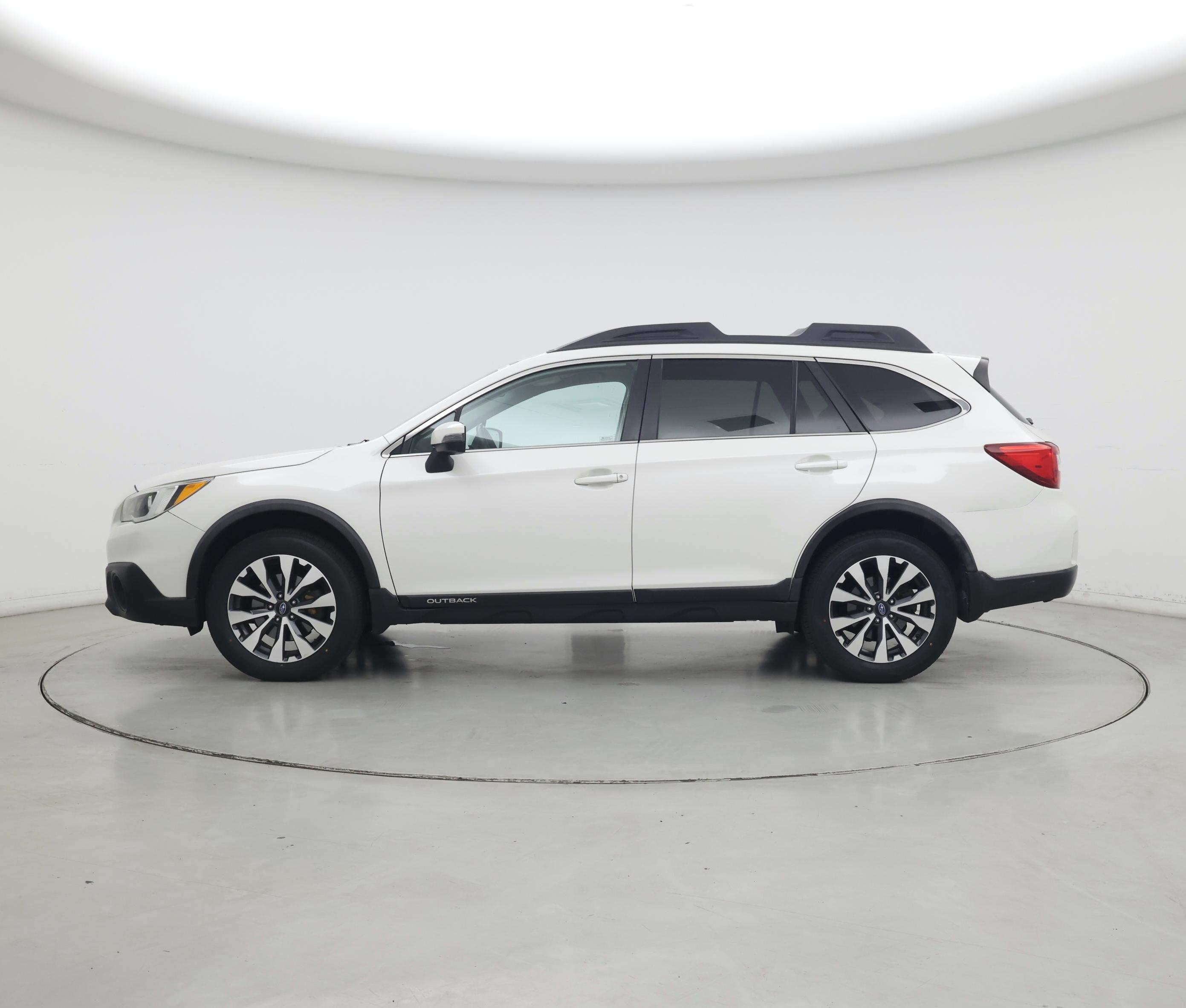 Thumbnail: 2015 Subaru Outback - 3