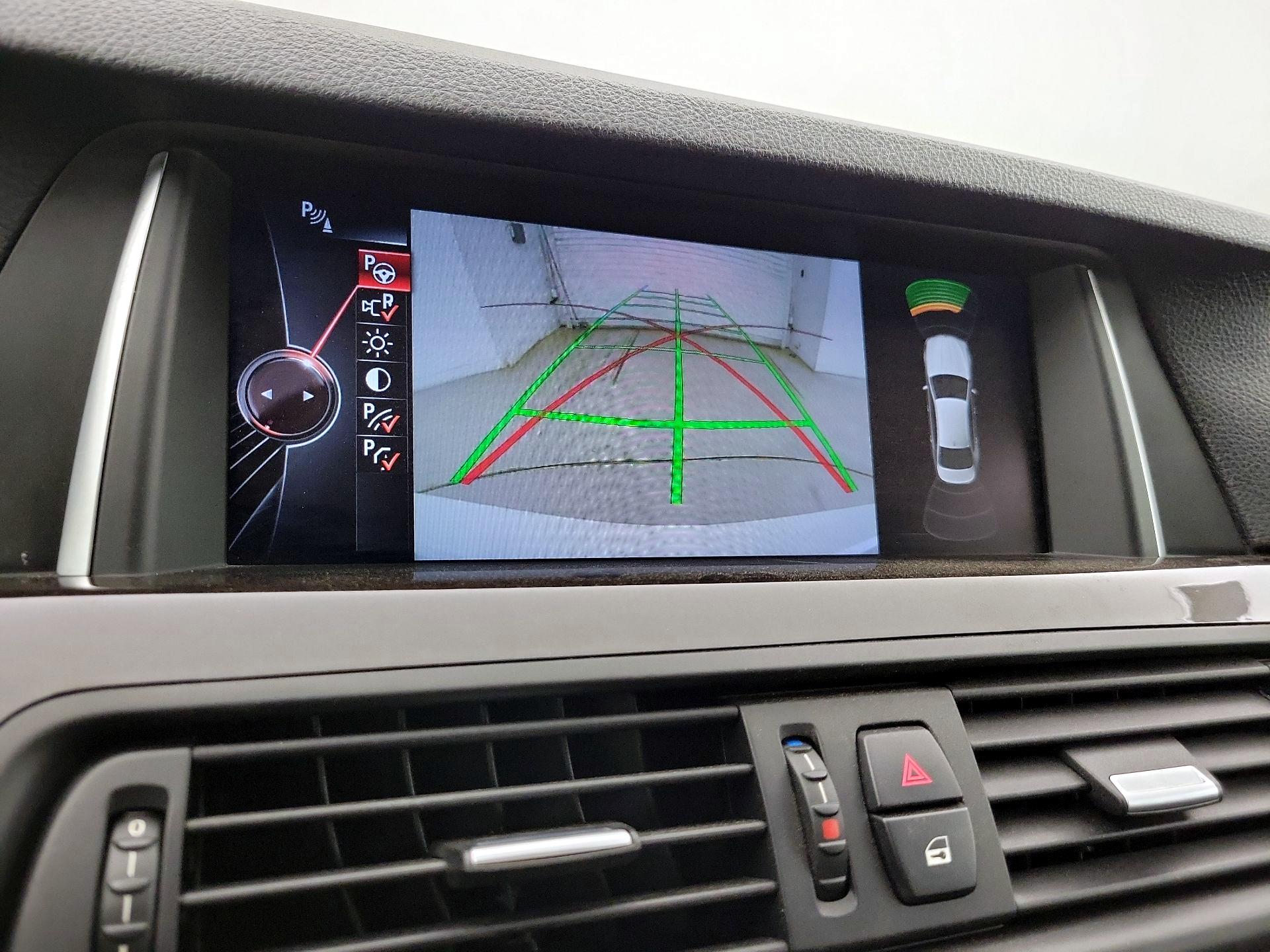 Thumbnail: 2016 BMW 5 Series - 15