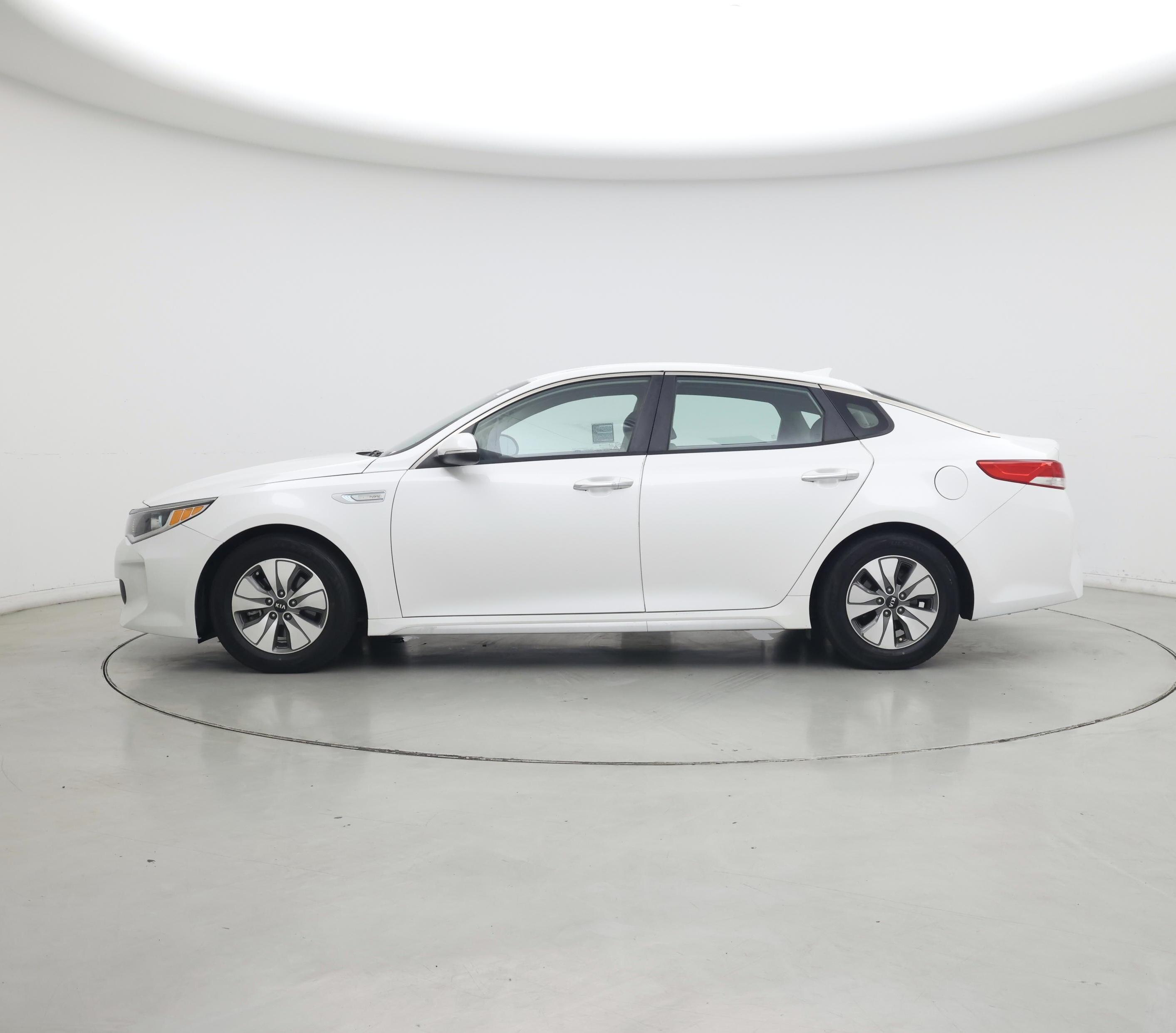 Thumbnail: 2017 Kia Optima - 3