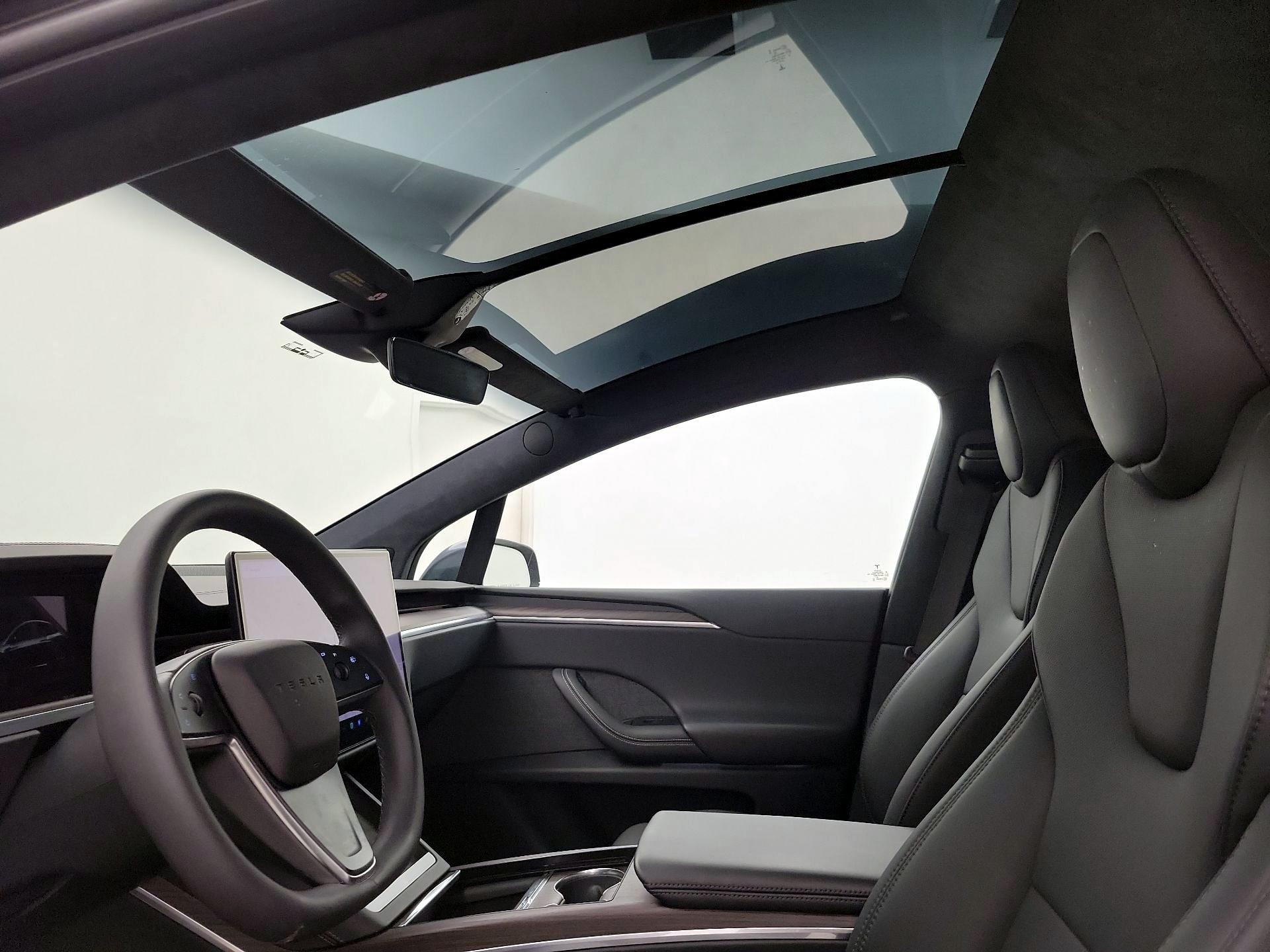 Thumbnail: 2024 Tesla Model X - 19