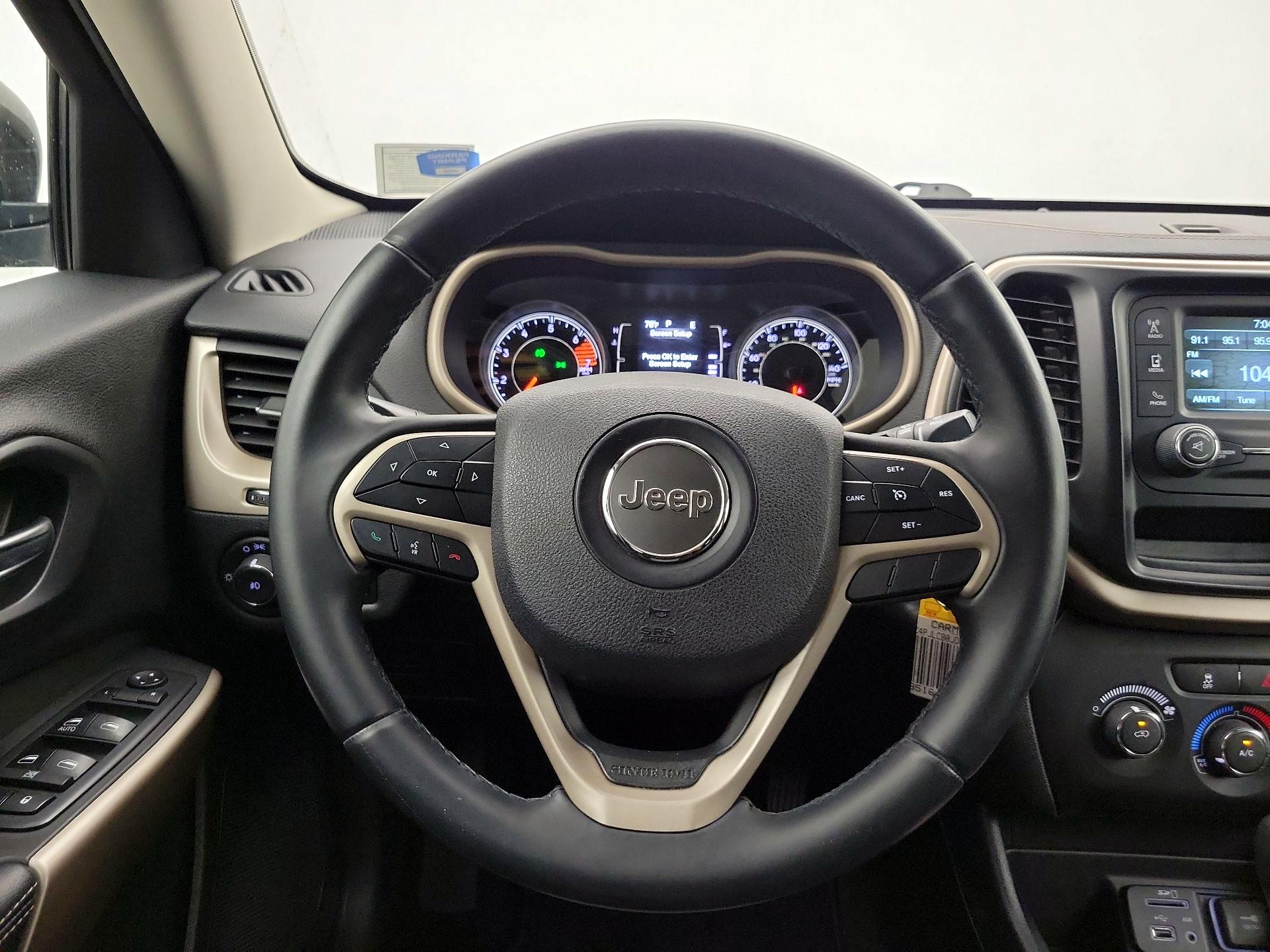 Thumbnail: 2018 Jeep Cherokee - 10