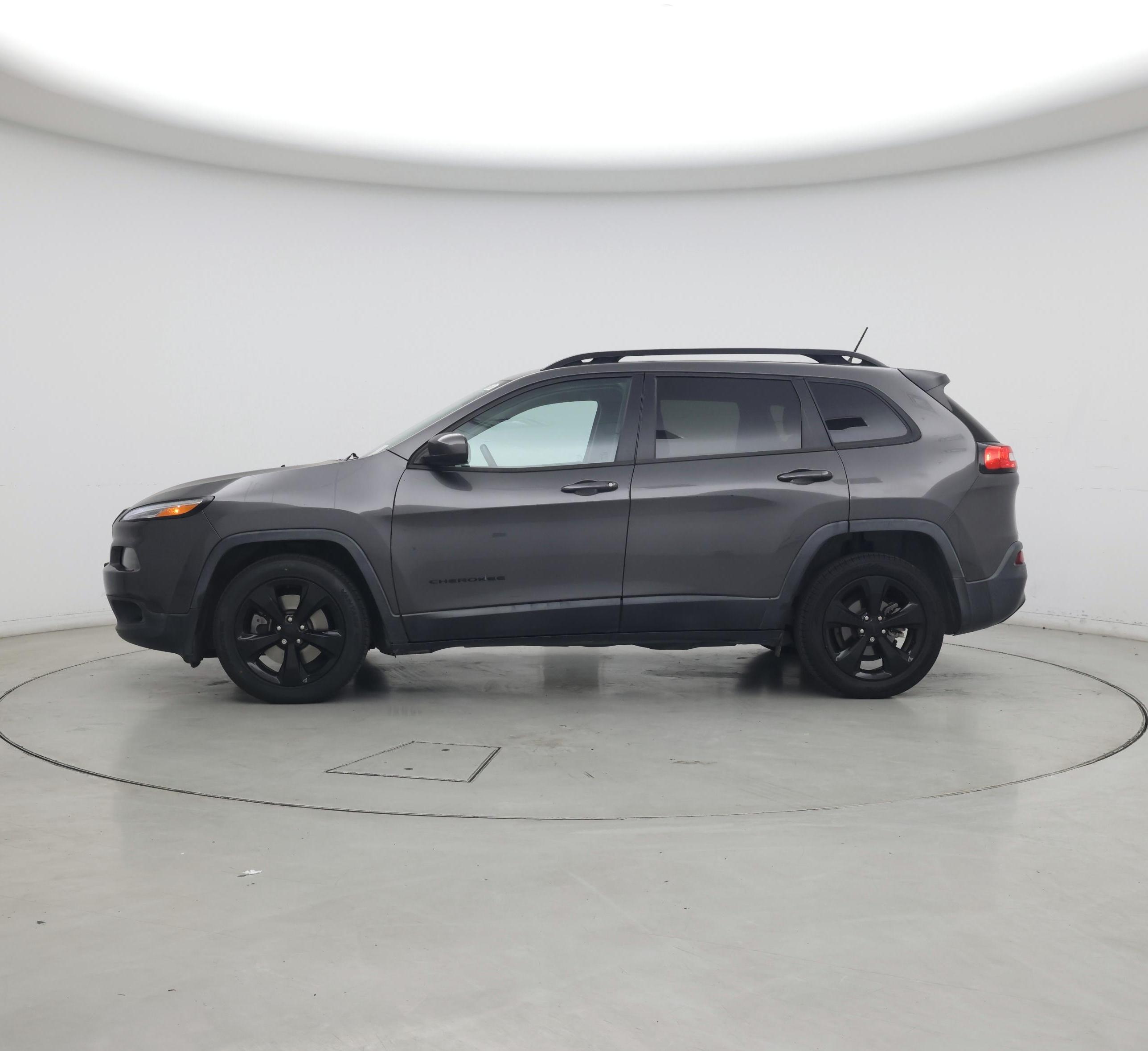 Thumbnail: 2018 Jeep Cherokee - 3