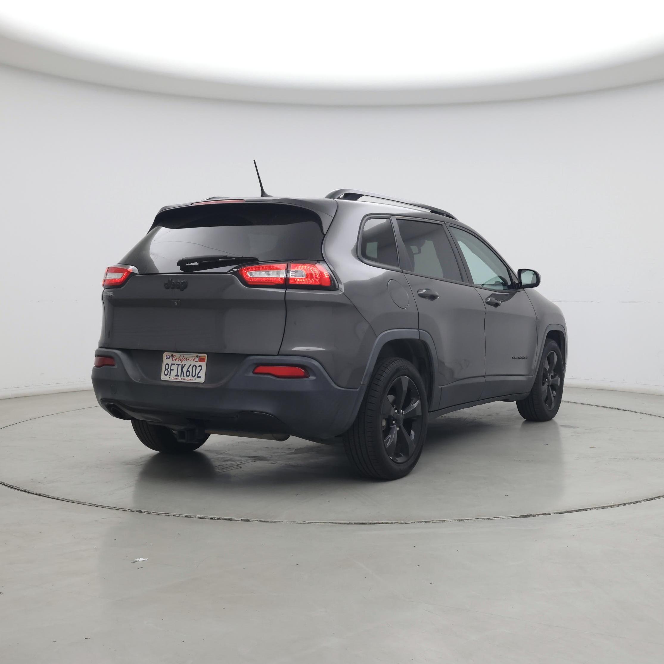 Thumbnail: 2018 Jeep Cherokee - 8