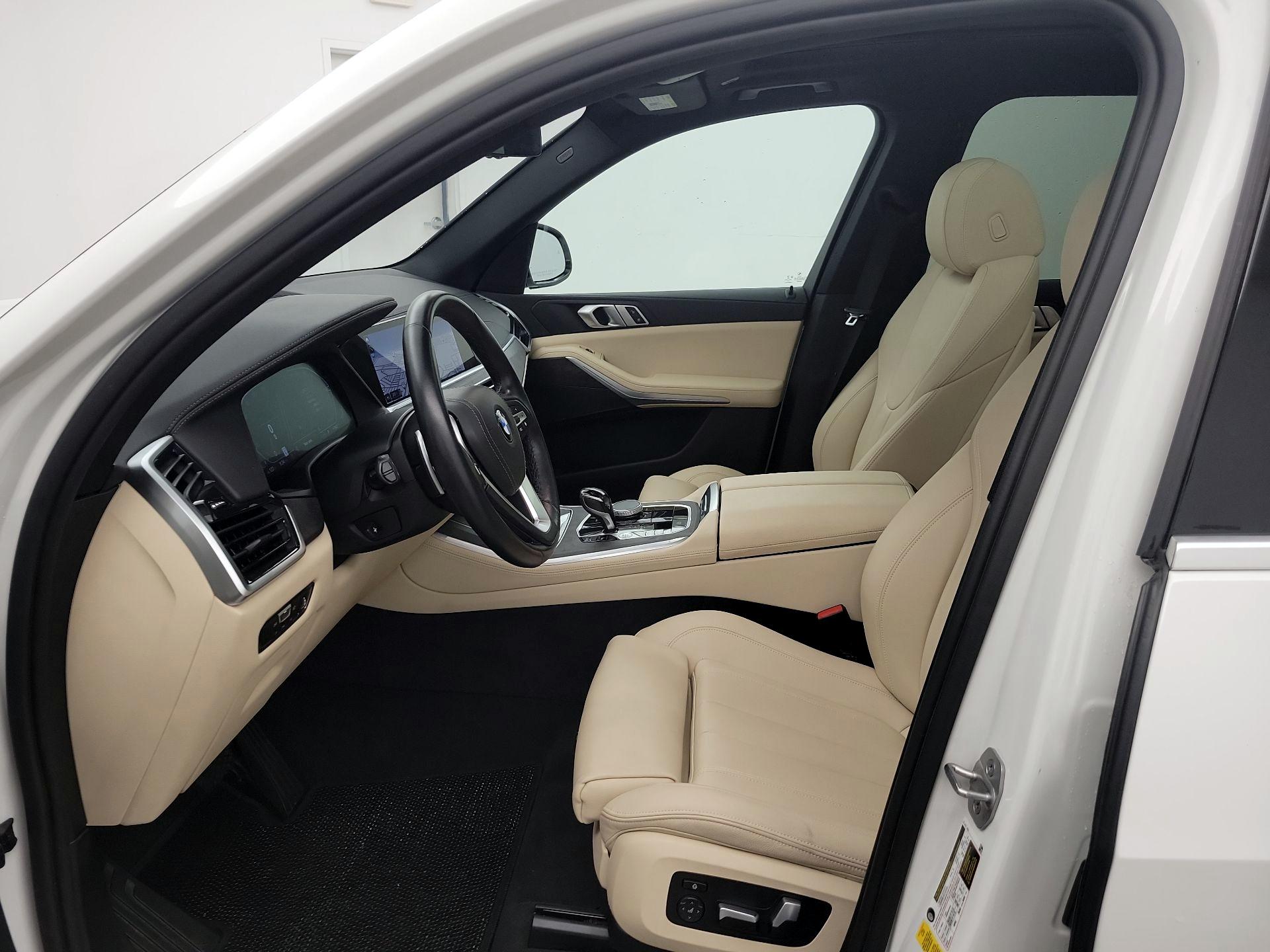 Thumbnail: 2022 BMW X5 - 11
