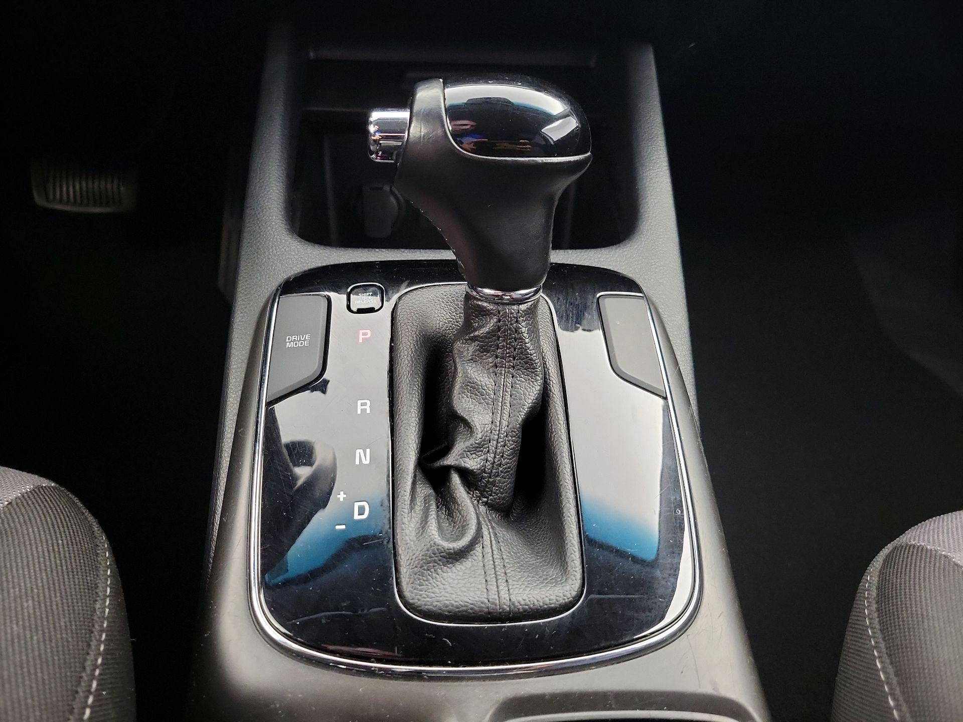 Thumbnail: 2017 Kia Forte - 17