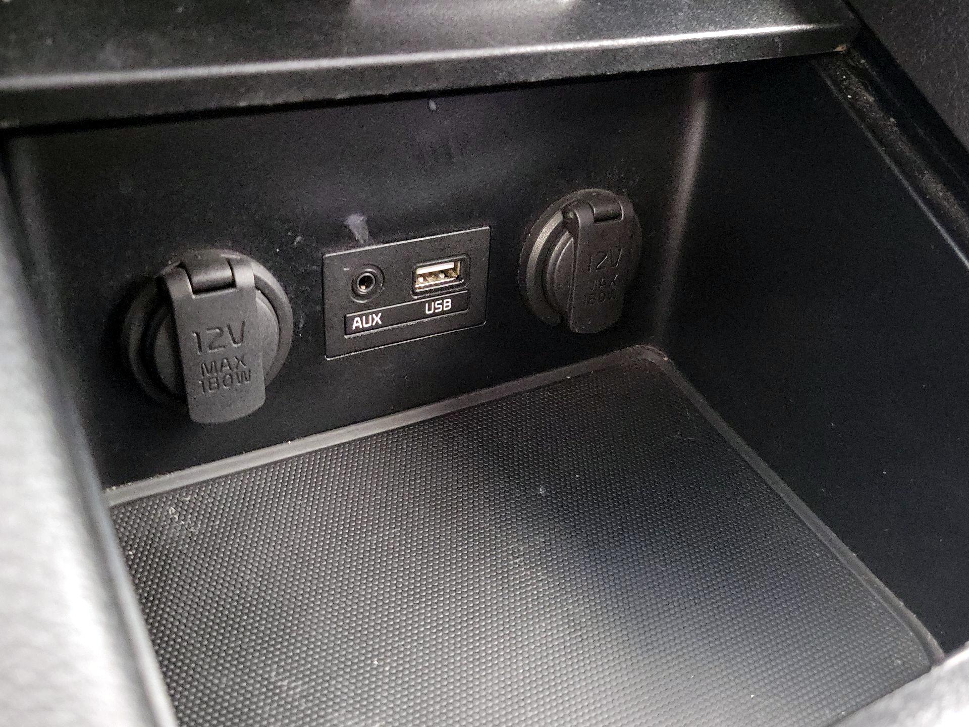 Thumbnail: 2017 Kia Forte - 18