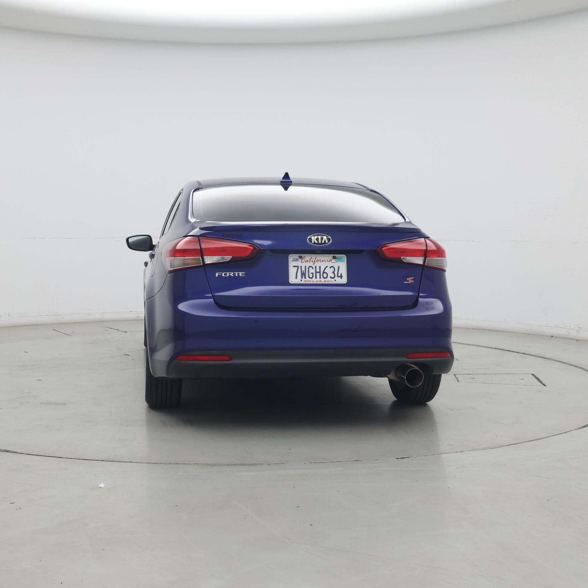 Thumbnail: 2017 Kia Forte - 6