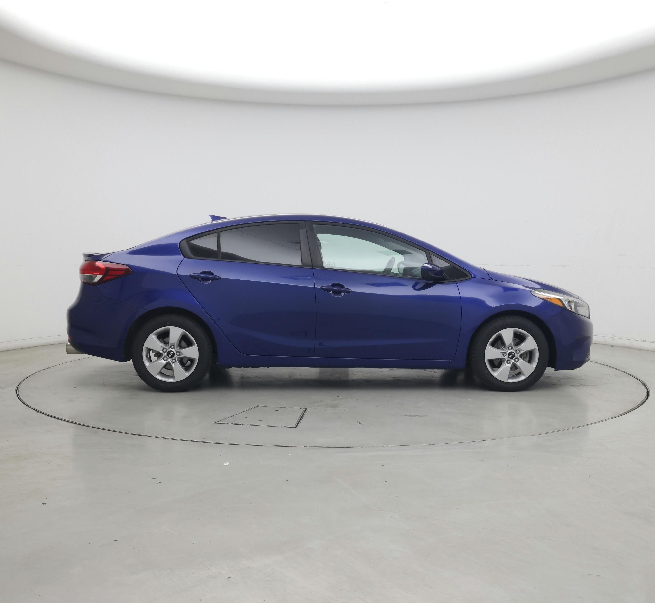 Thumbnail: 2017 Kia Forte - 7