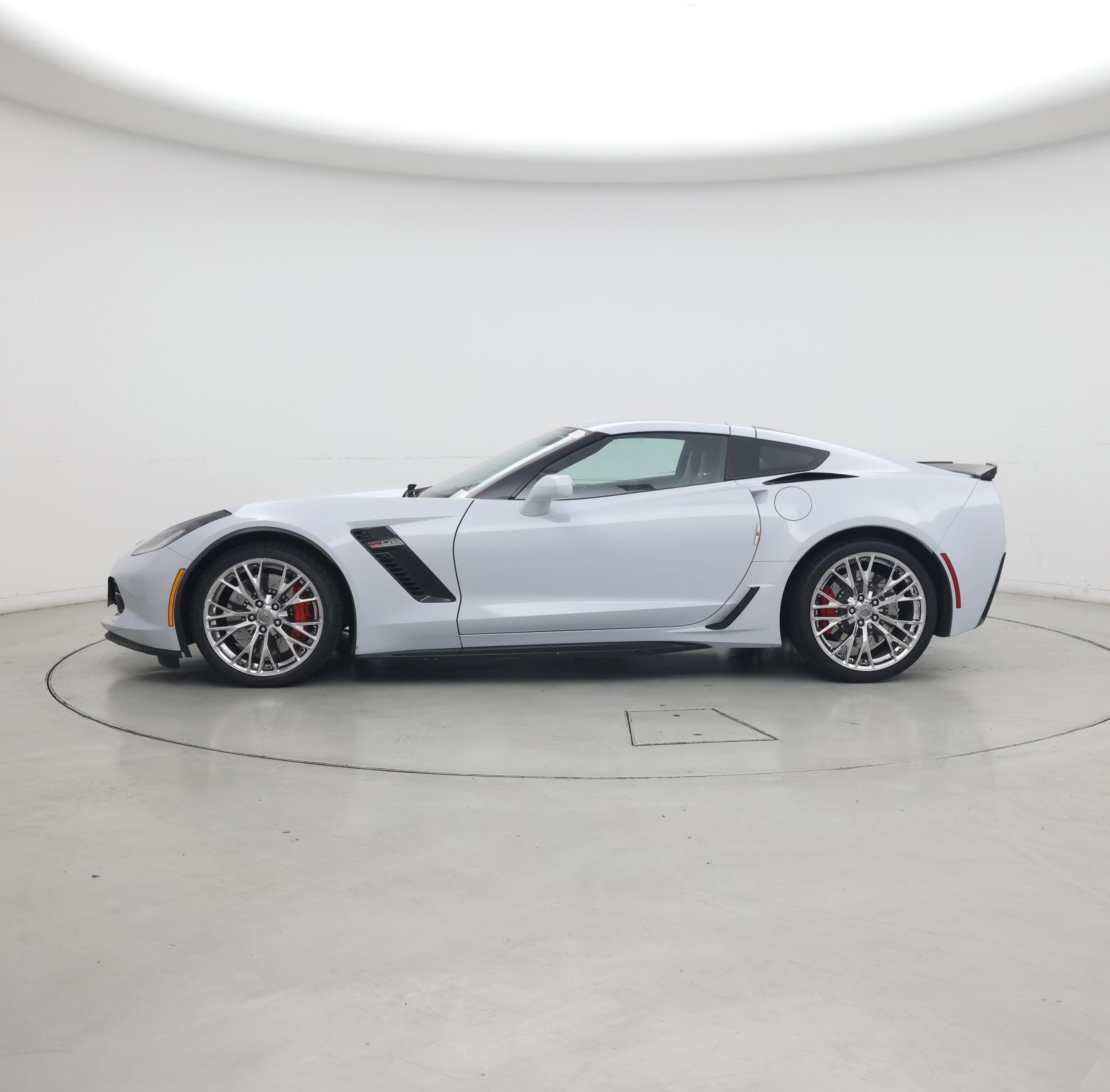 Thumbnail: 2018 Chevrolet Corvette - 3