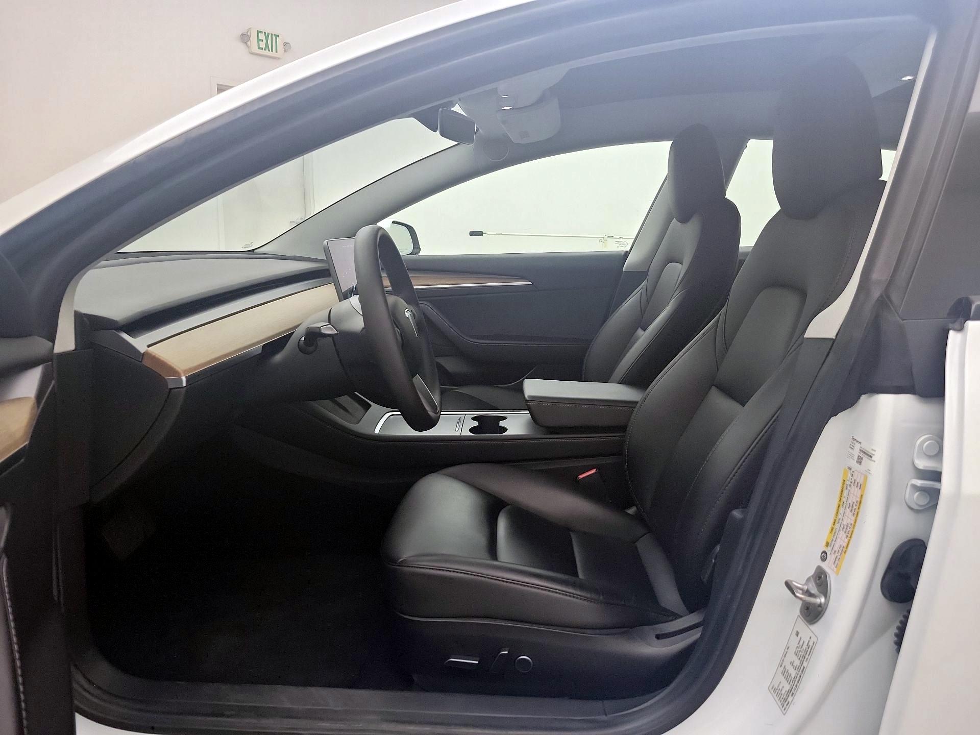 Thumbnail: 2022 Tesla Model 3 - 11