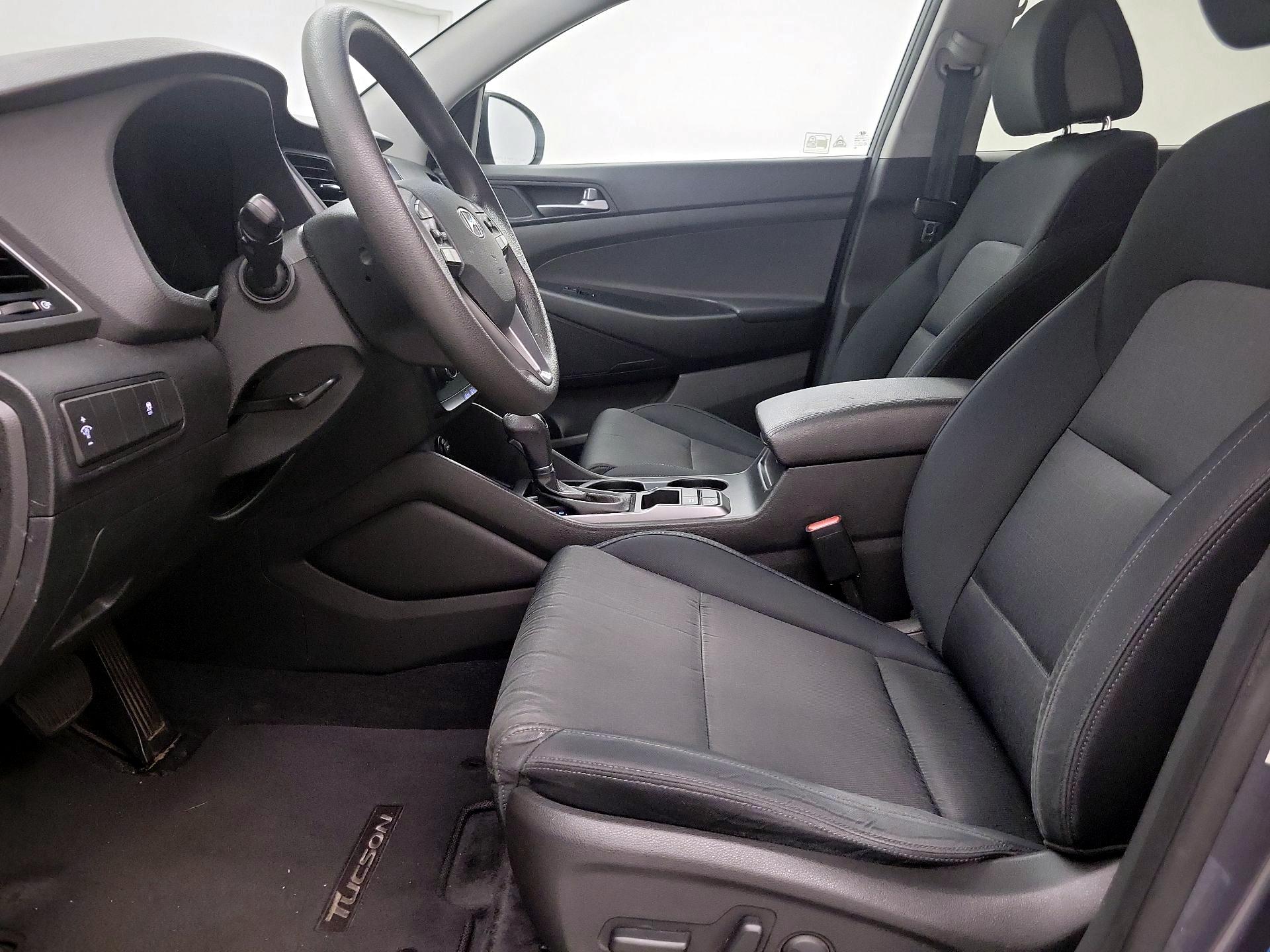 Thumbnail: 2016 Hyundai Tucson - 11