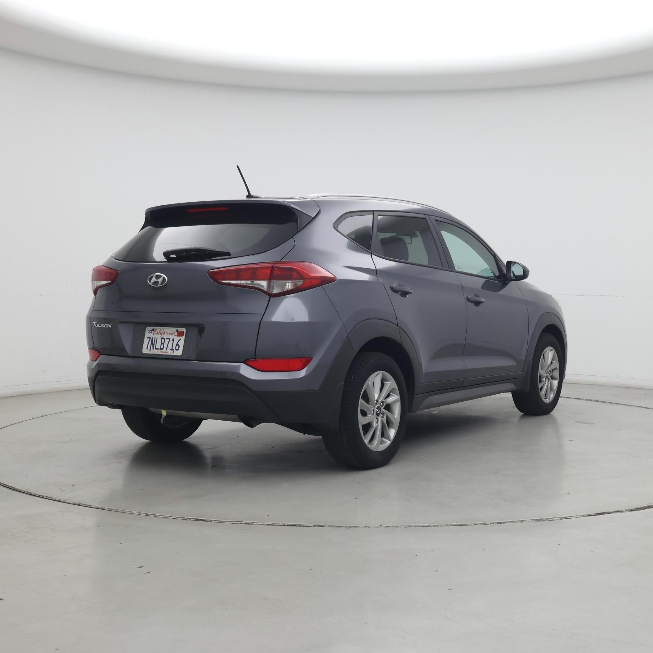 Thumbnail: 2016 Hyundai Tucson - 8