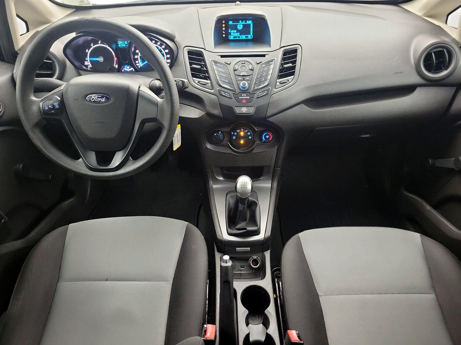 Thumbnail: 2016 Ford Fiesta - 9