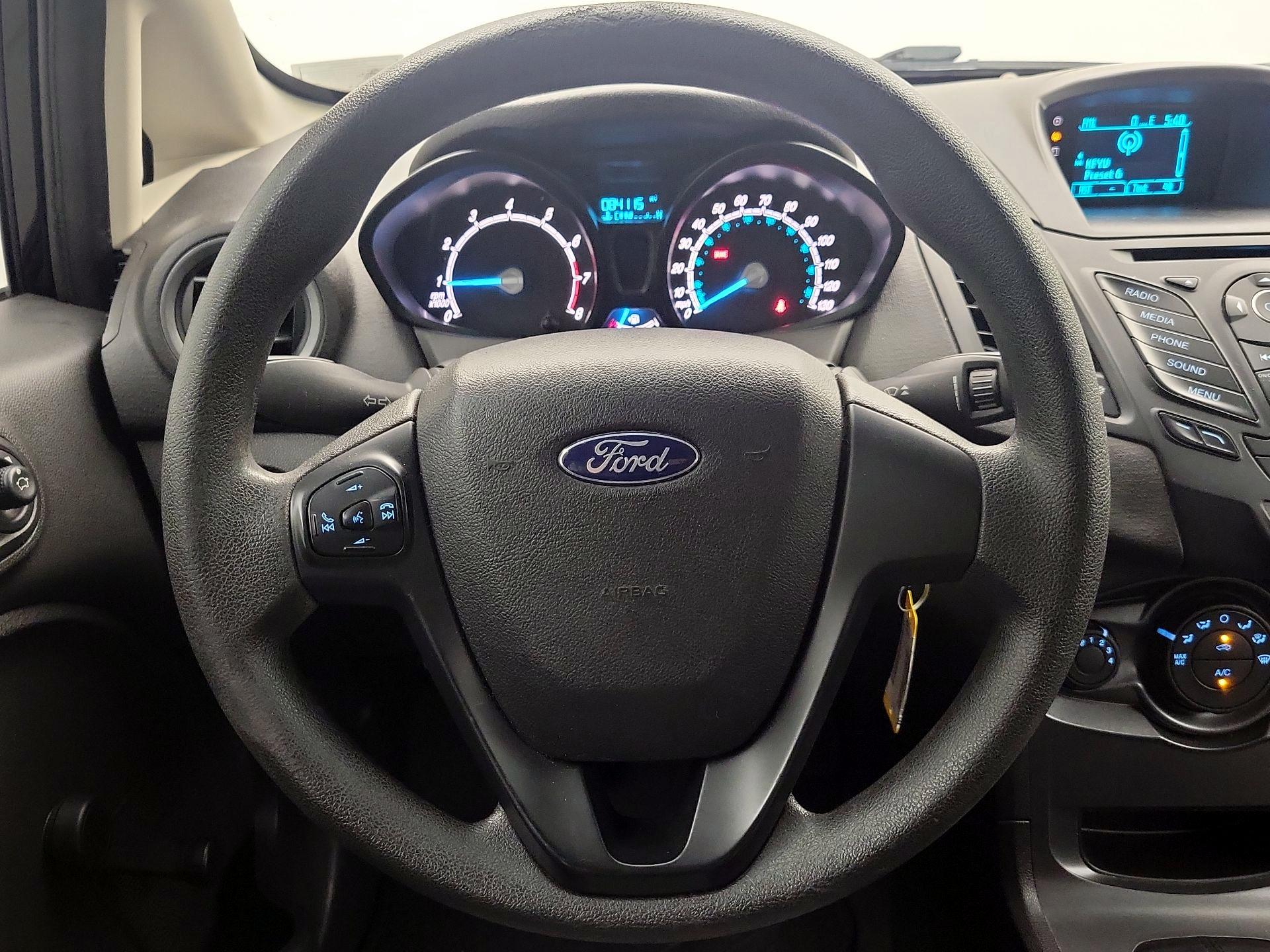 Thumbnail: 2016 Ford Fiesta - 10