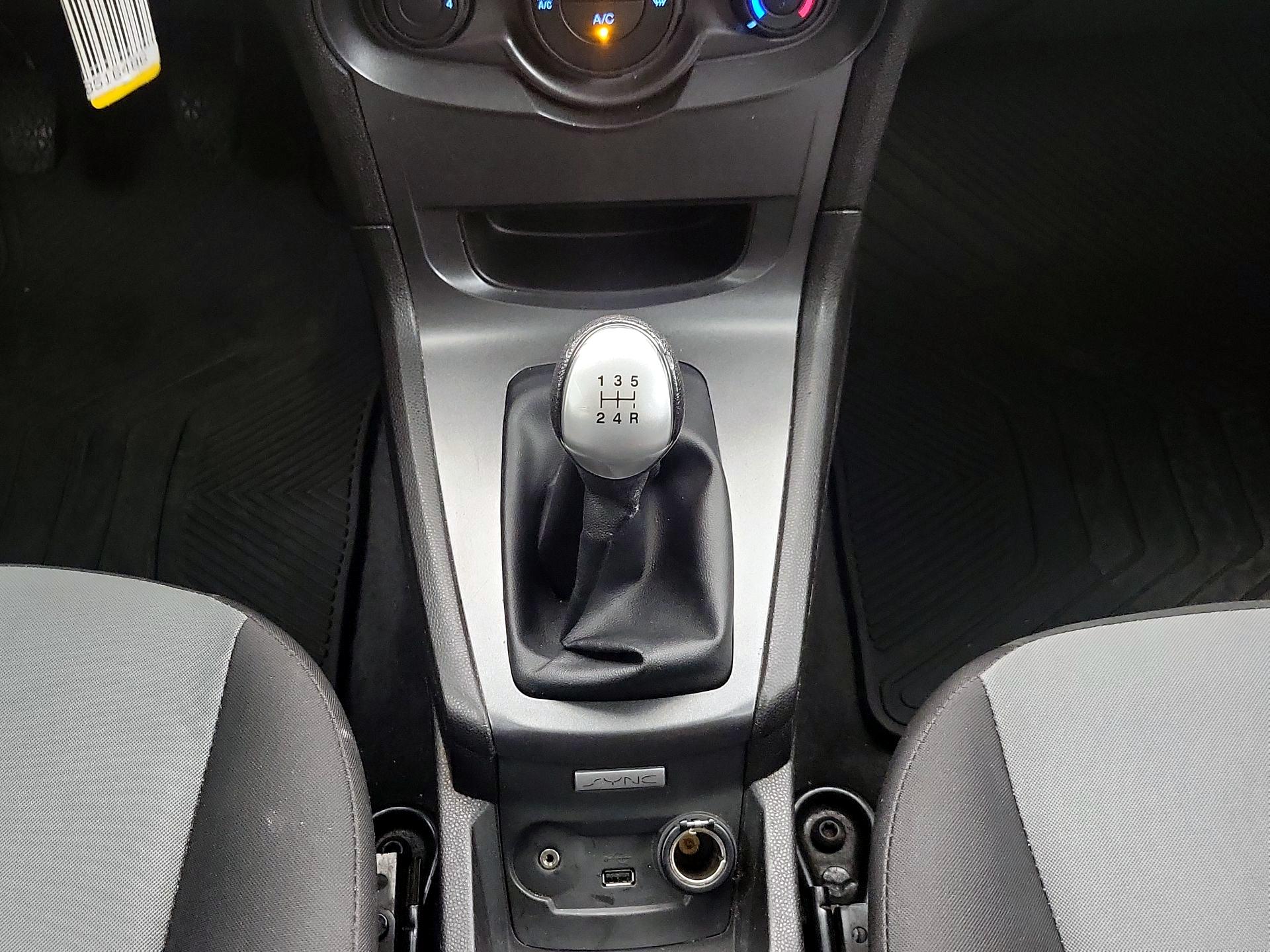 Thumbnail: 2016 Ford Fiesta - 16