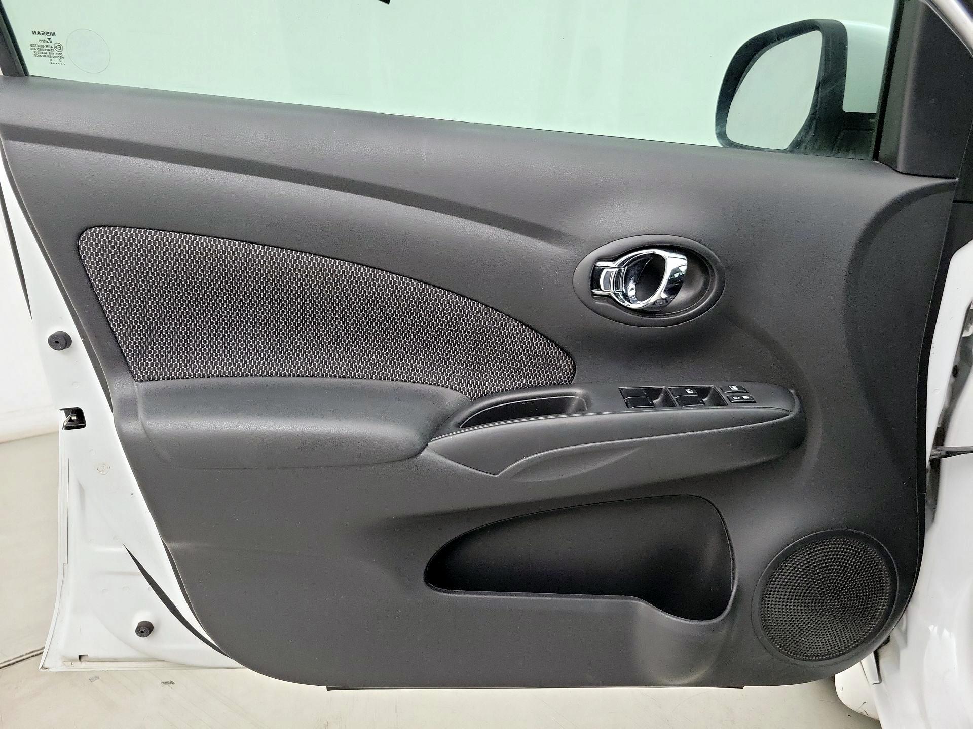Thumbnail: 2014 Nissan Versa - 12