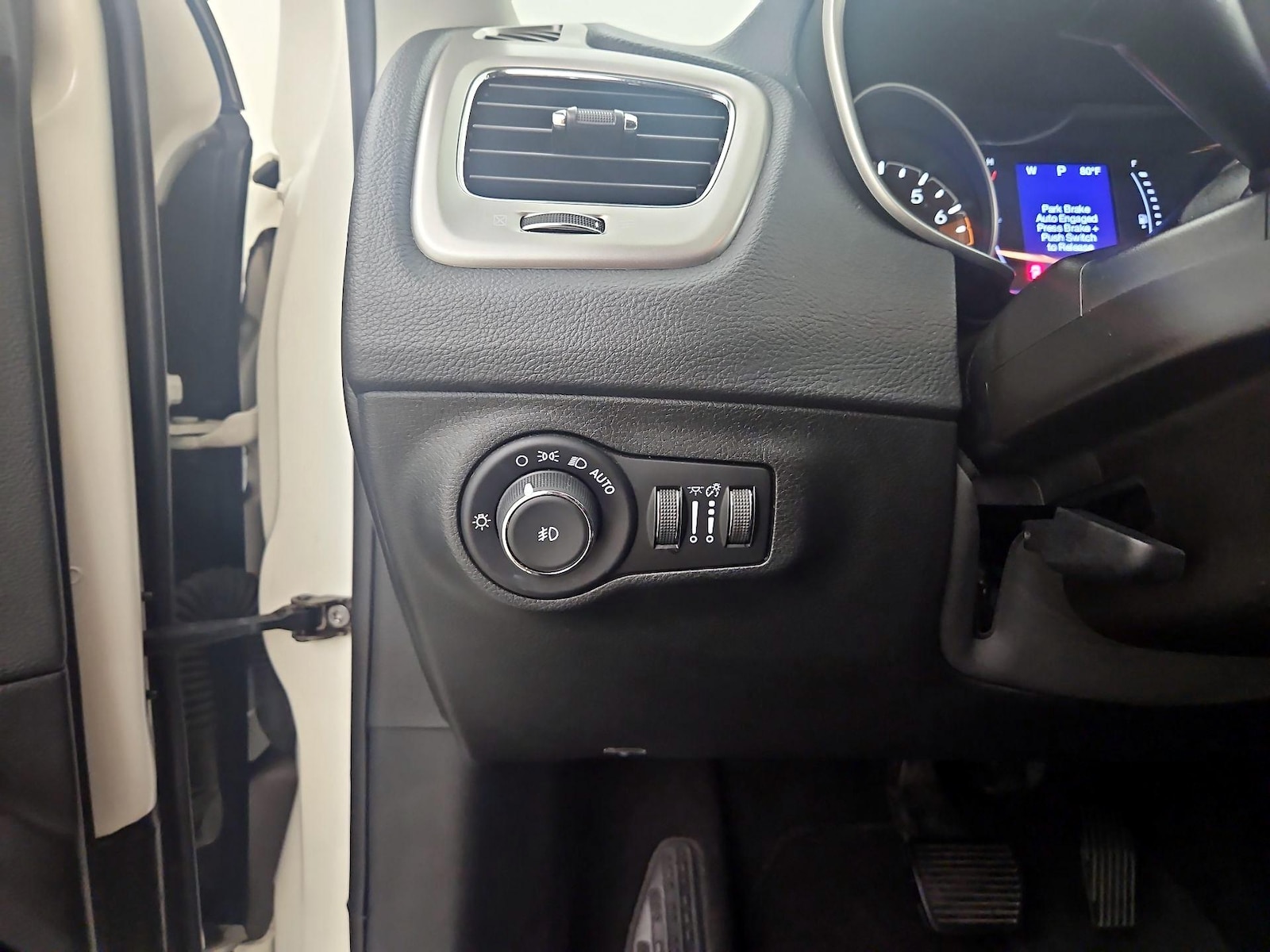 2018 Jeep Compass Latitude - Photo 14