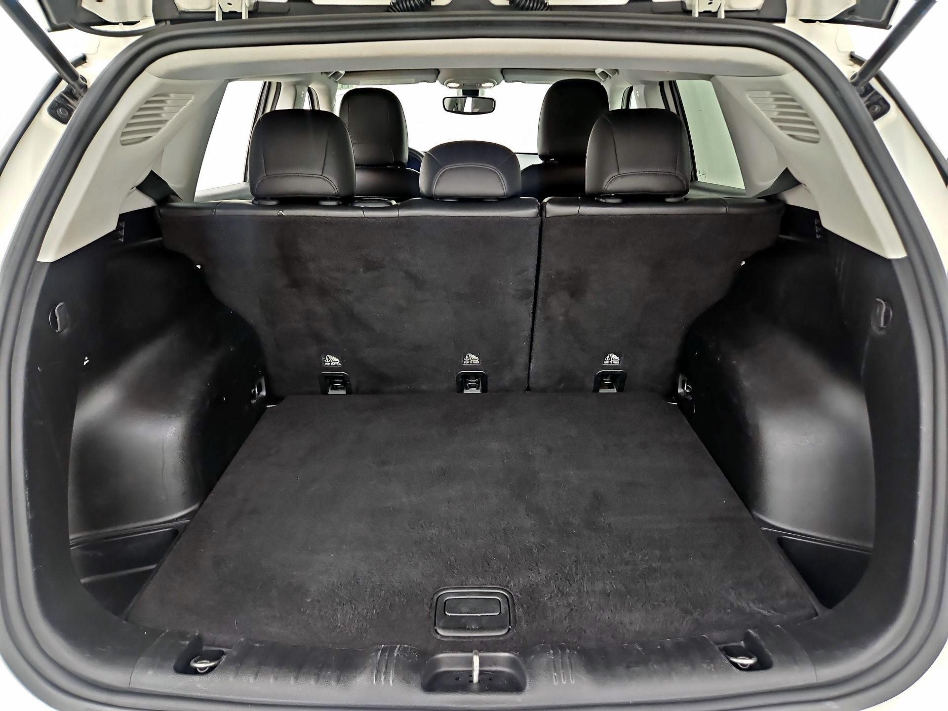 Thumbnail: 2018 Jeep Compass - 19