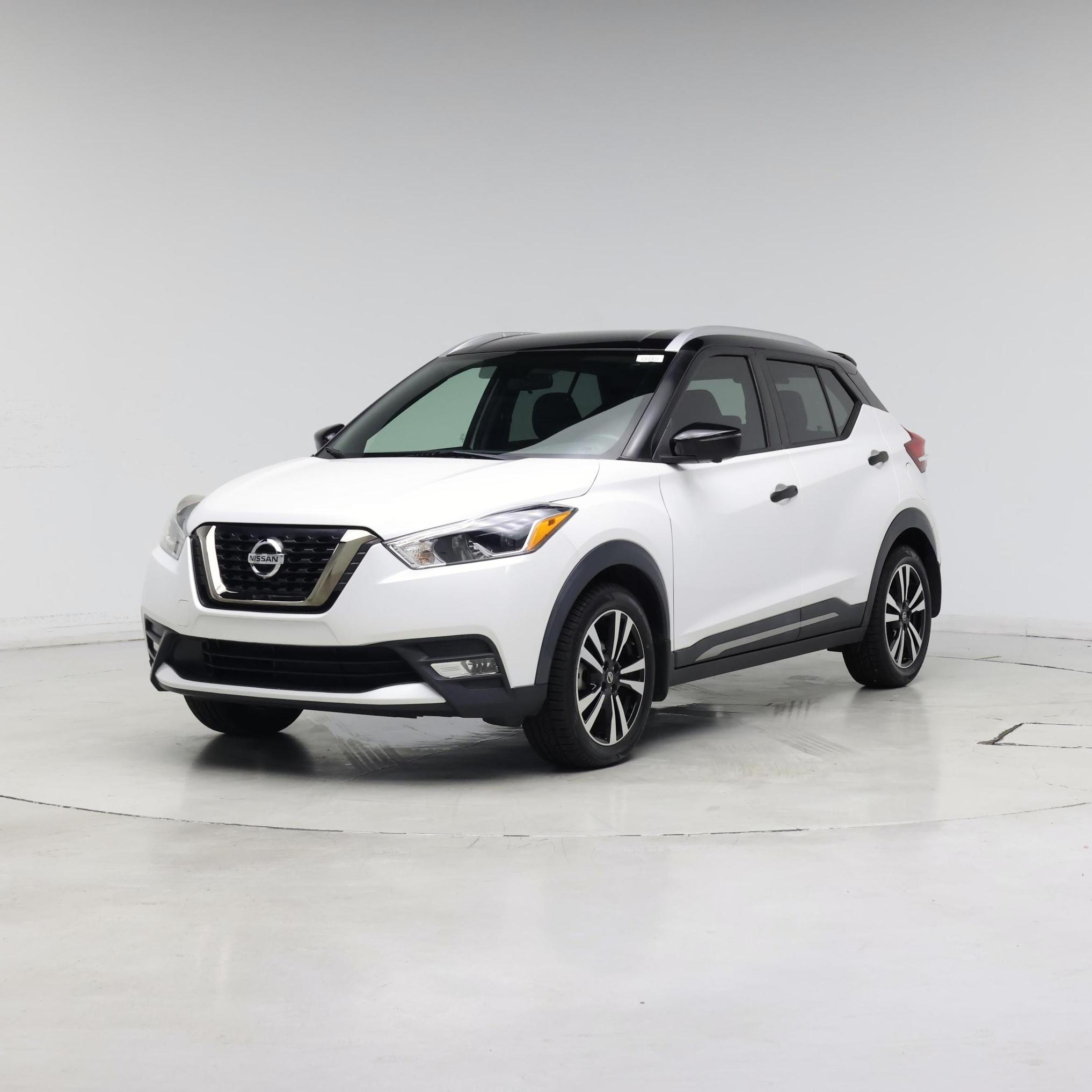 Thumbnail: 2019 Nissan Kicks - 4
