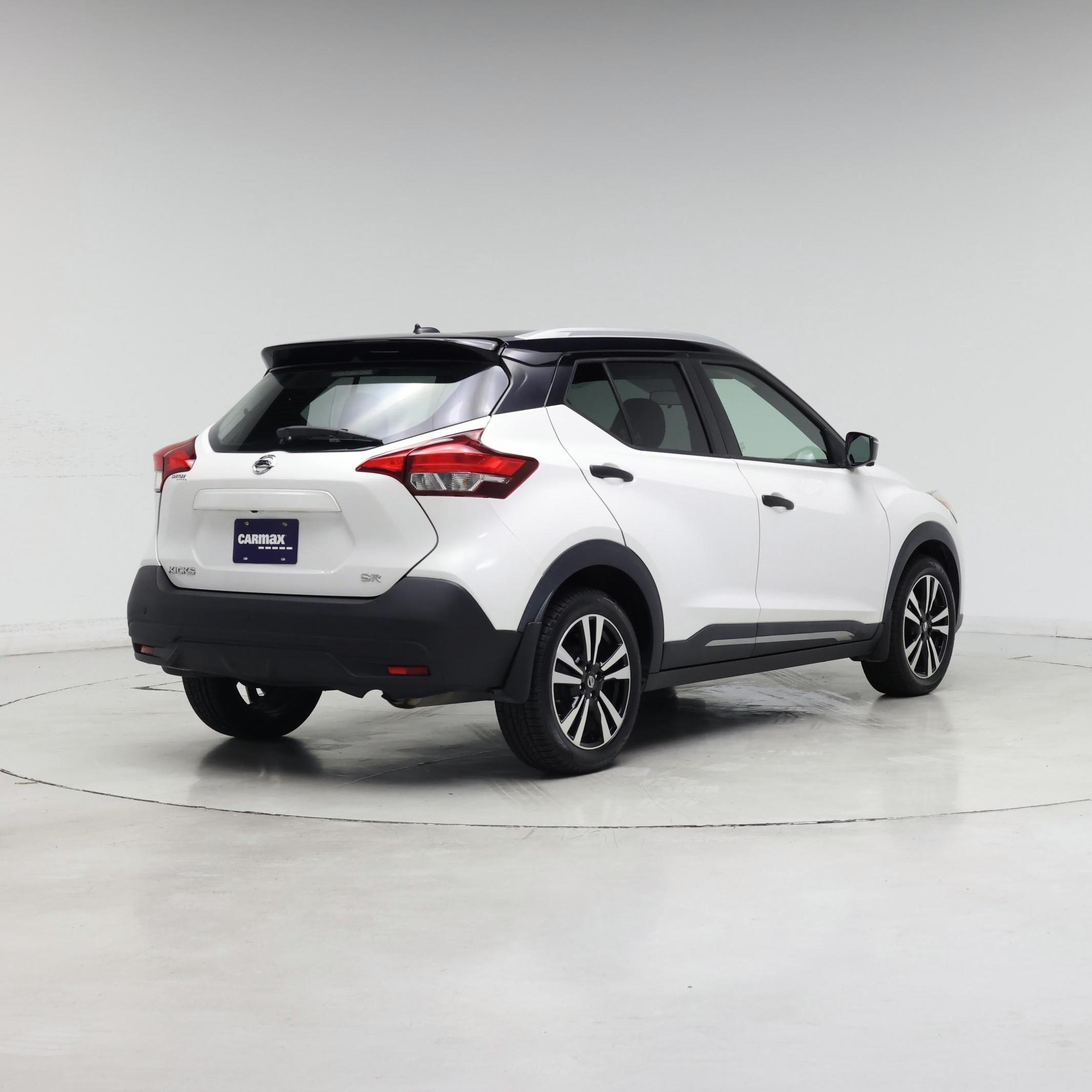 Thumbnail: 2019 Nissan Kicks - 8