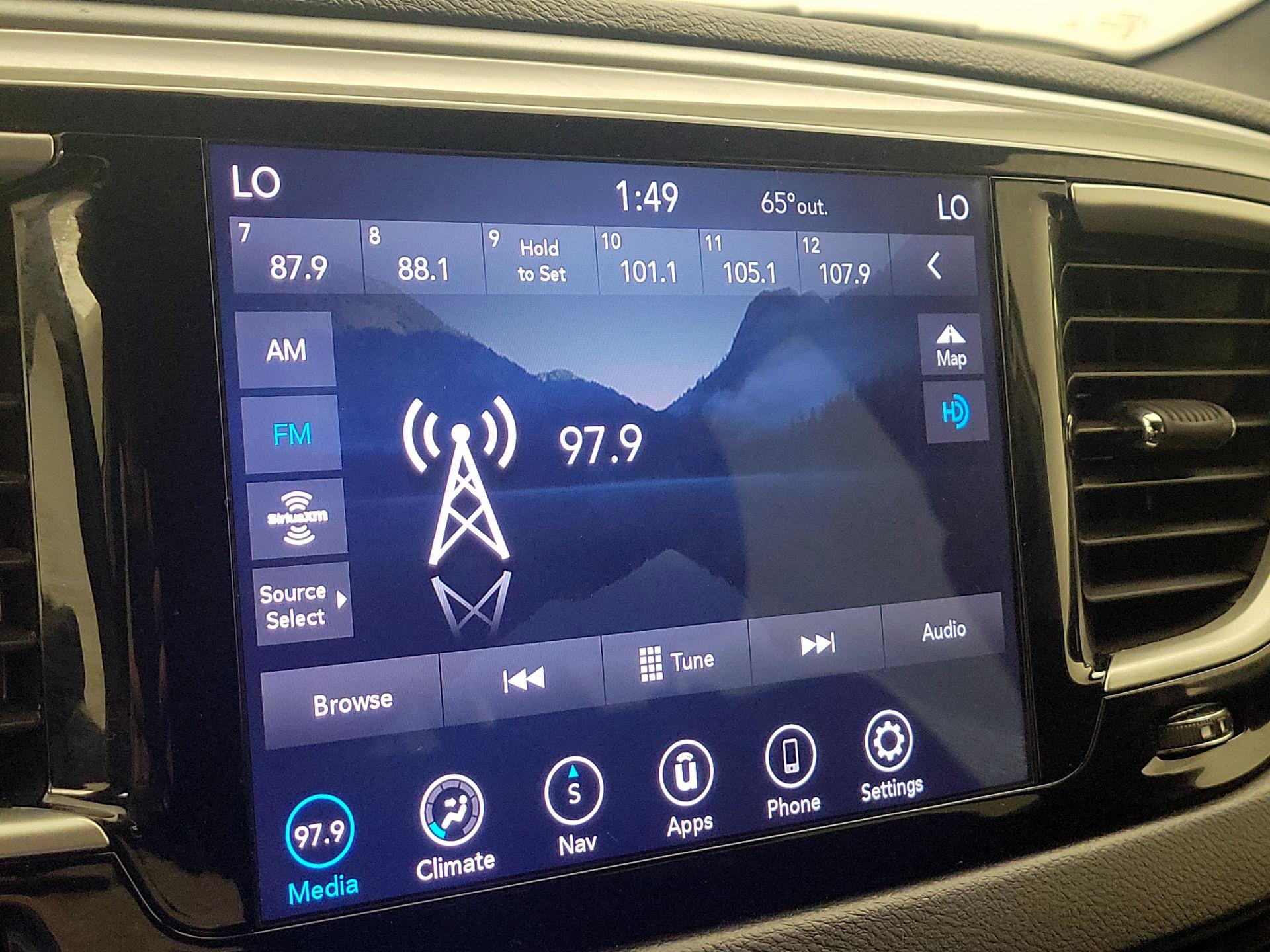 Thumbnail: 2020 Chrysler Pacifica - 15