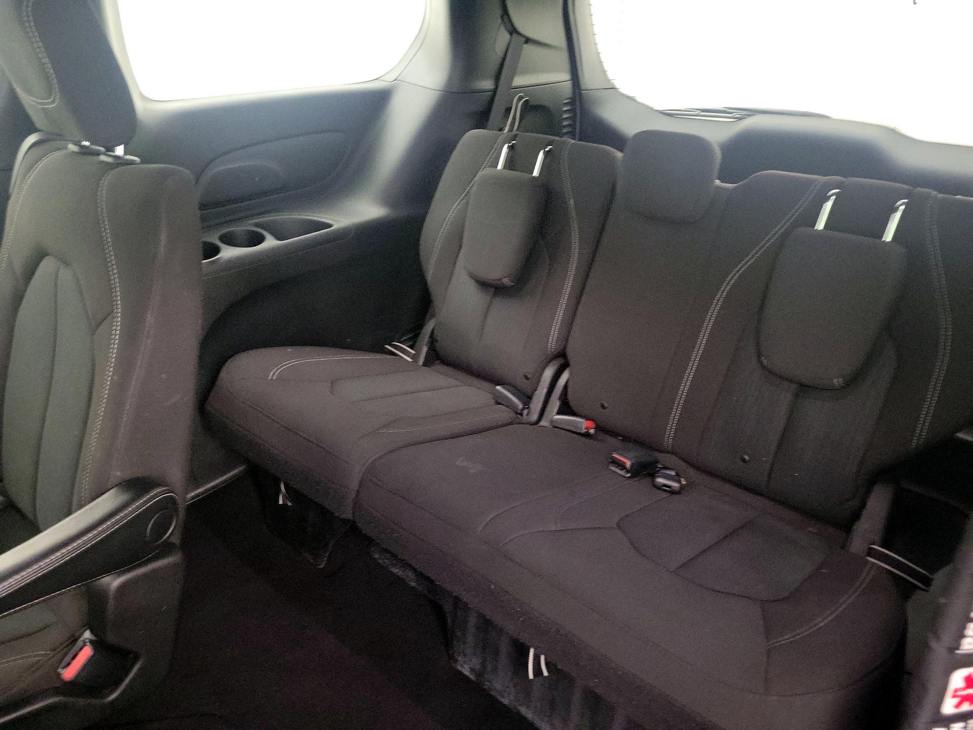 Thumbnail: 2020 Chrysler Pacifica - 20