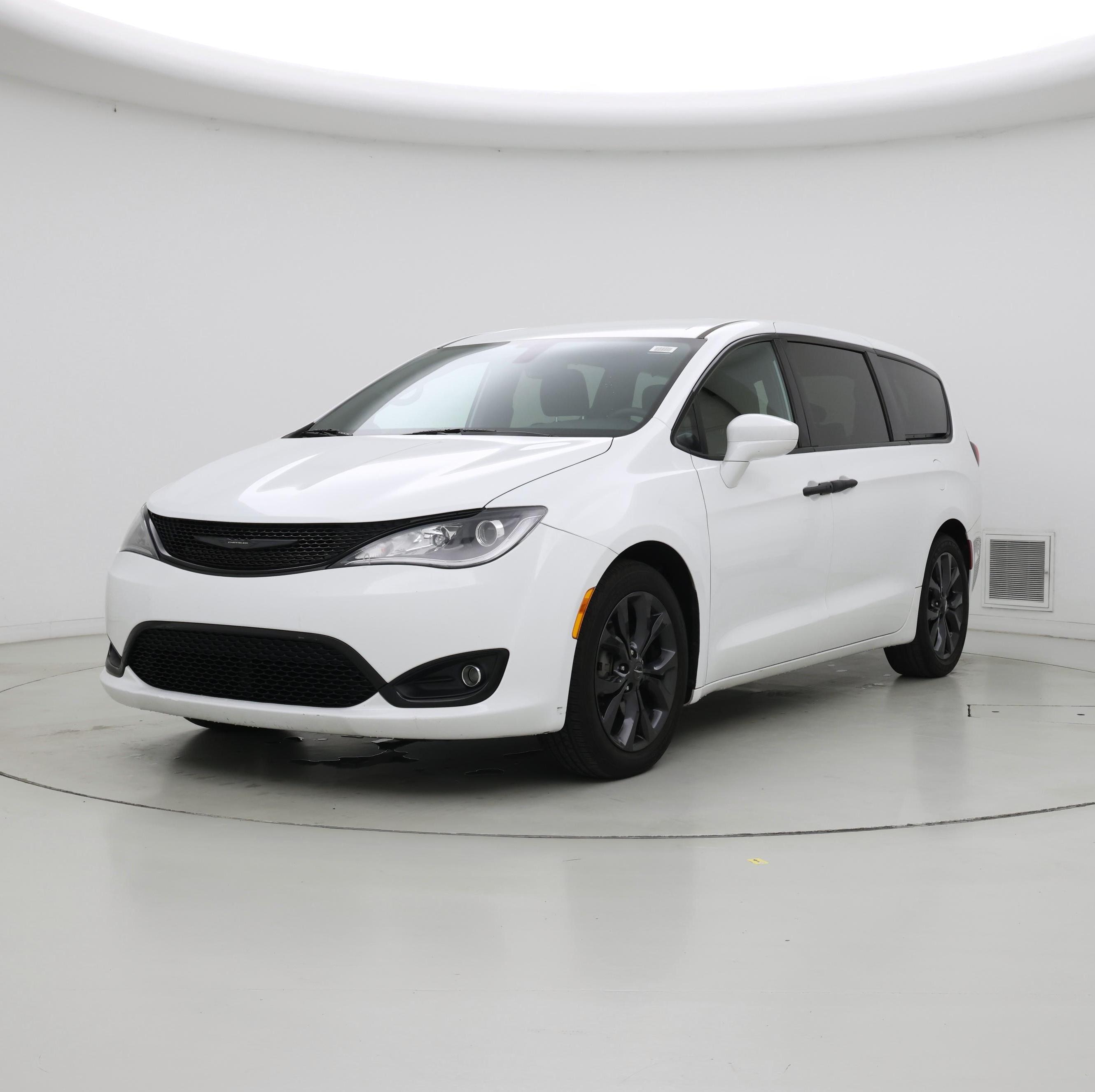 Thumbnail: 2020 Chrysler Pacifica - 4
