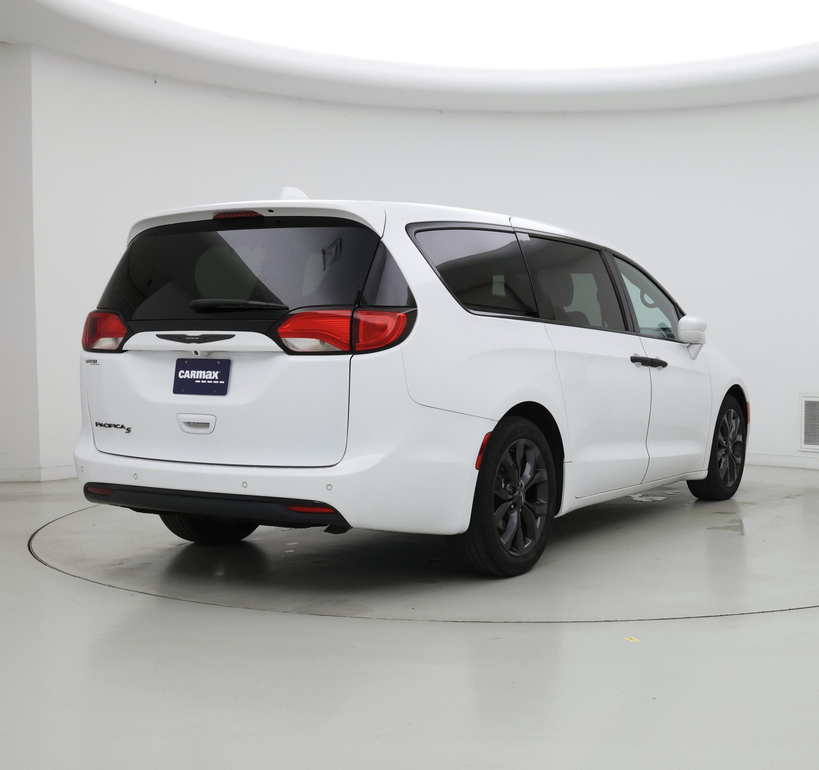 Thumbnail: 2020 Chrysler Pacifica - 8