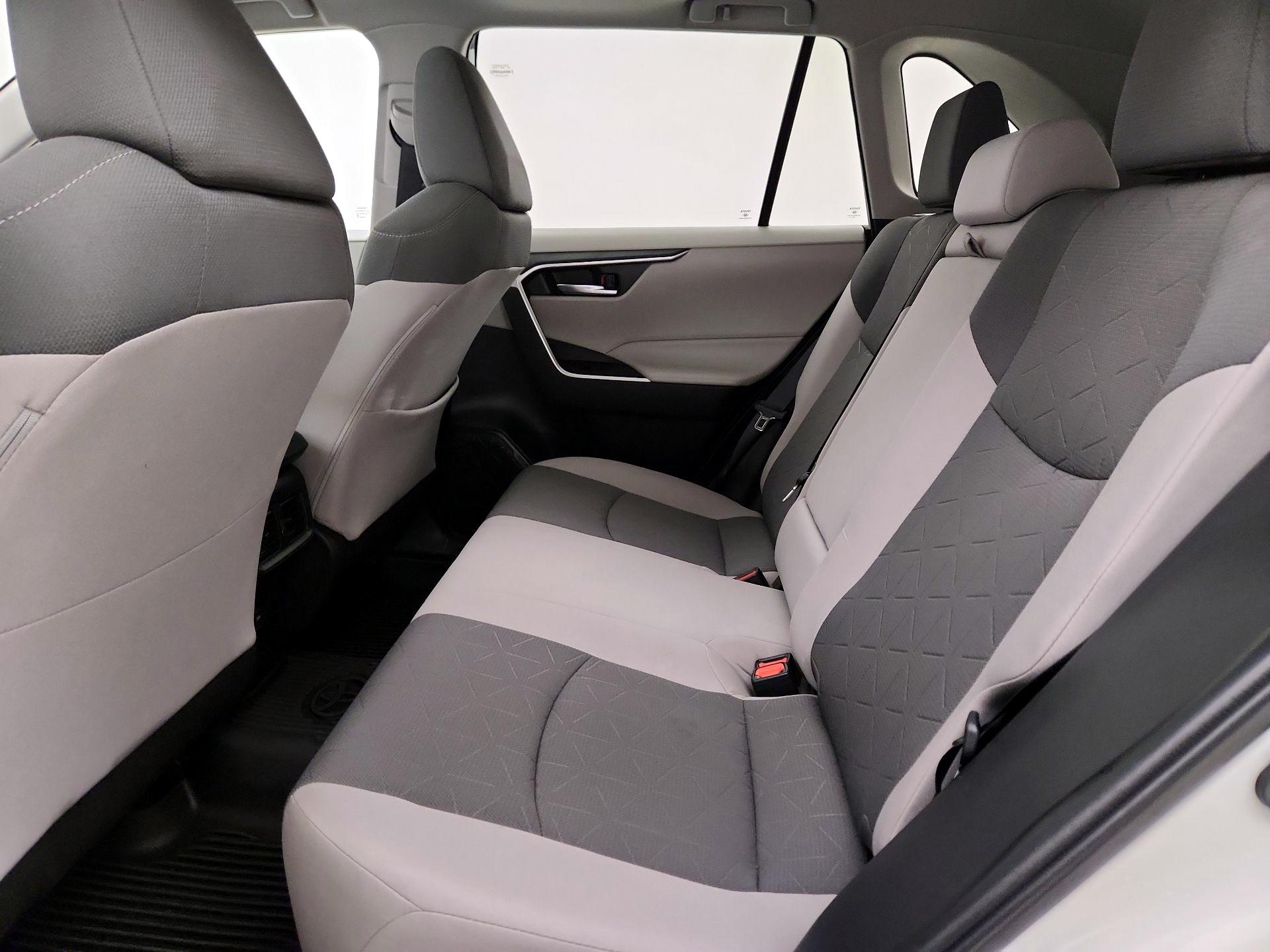 Thumbnail: 2023 Toyota RAV4 - 20