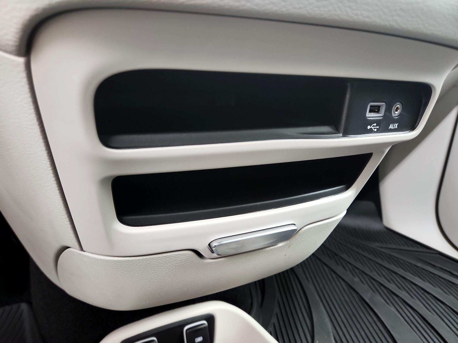 Thumbnail: 2020 Chrysler Pacifica - 18