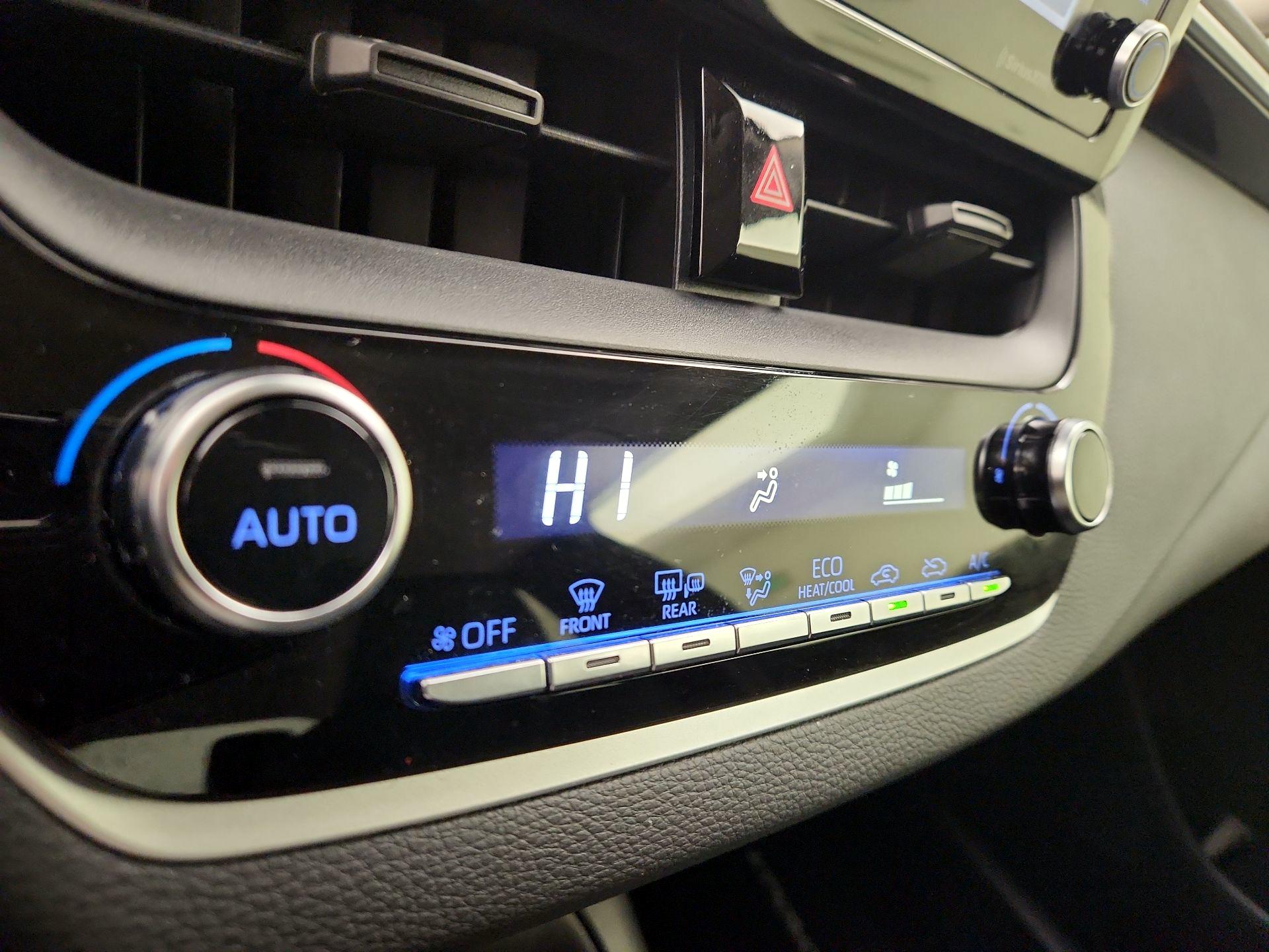 Thumbnail: 2021 Toyota Corolla - 17