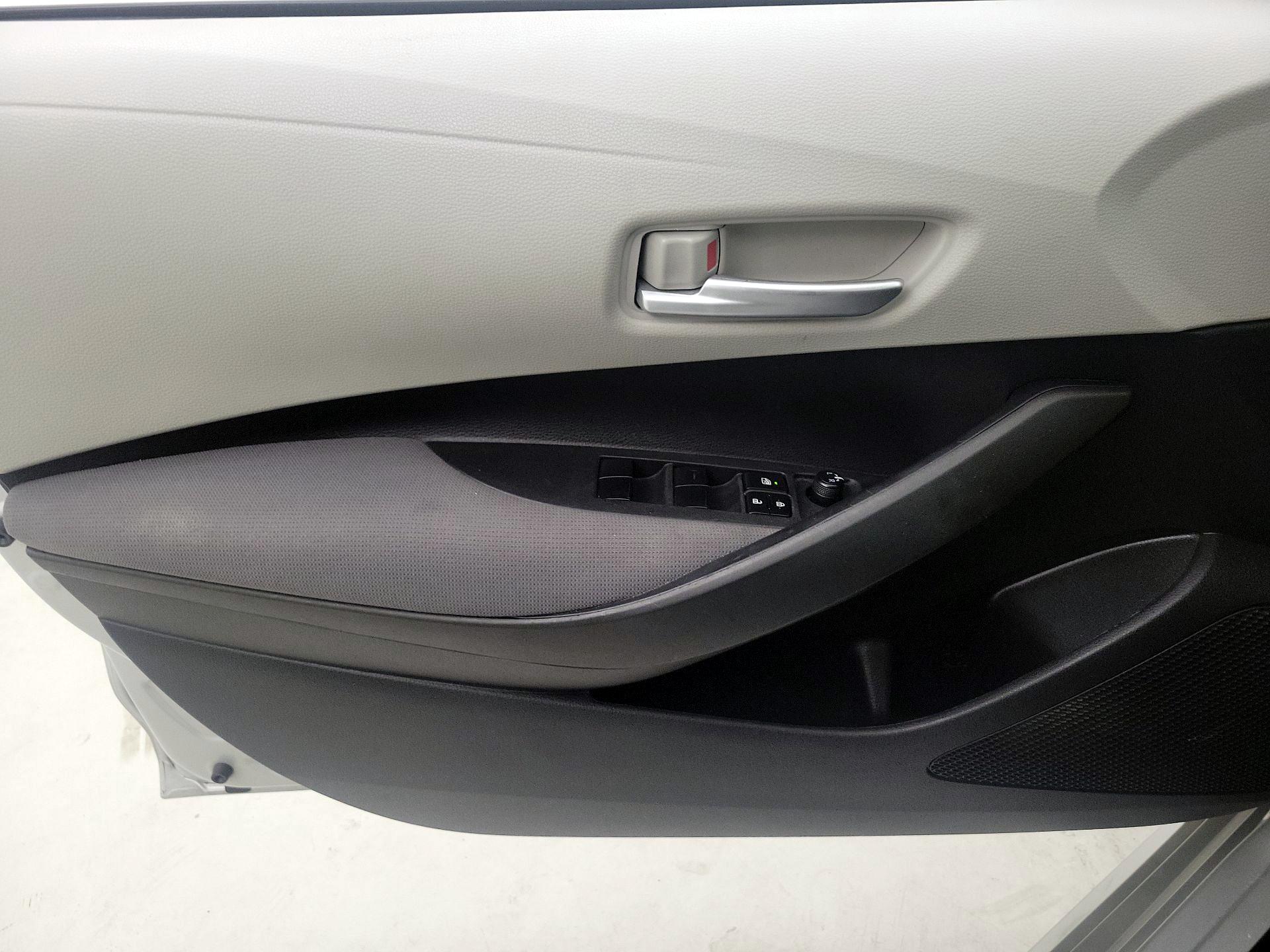 Thumbnail: 2021 Toyota Corolla - 12