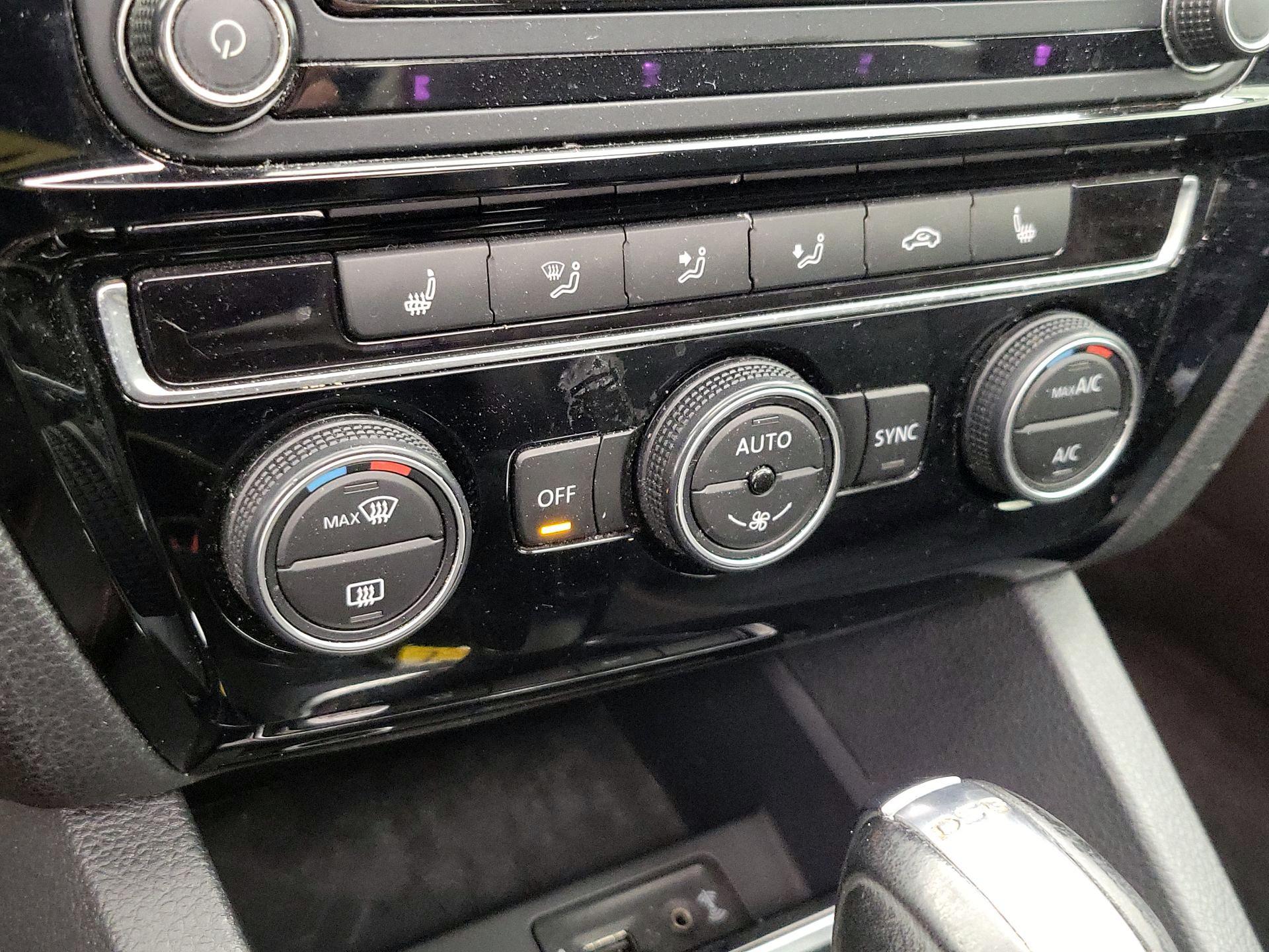 Thumbnail: 2016 Volkswagen Jetta - 15