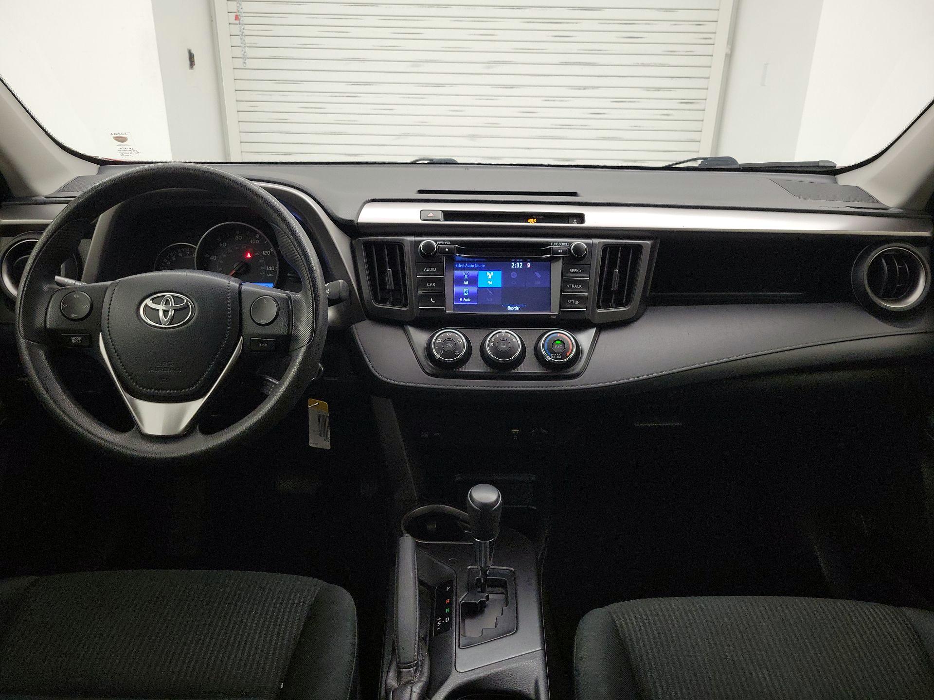 Thumbnail: 2016 Toyota RAV4 - 9