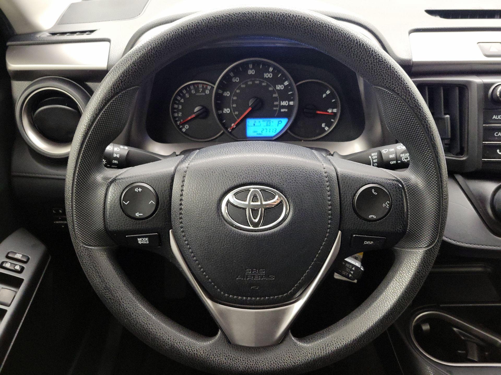 Thumbnail: 2016 Toyota RAV4 - 10