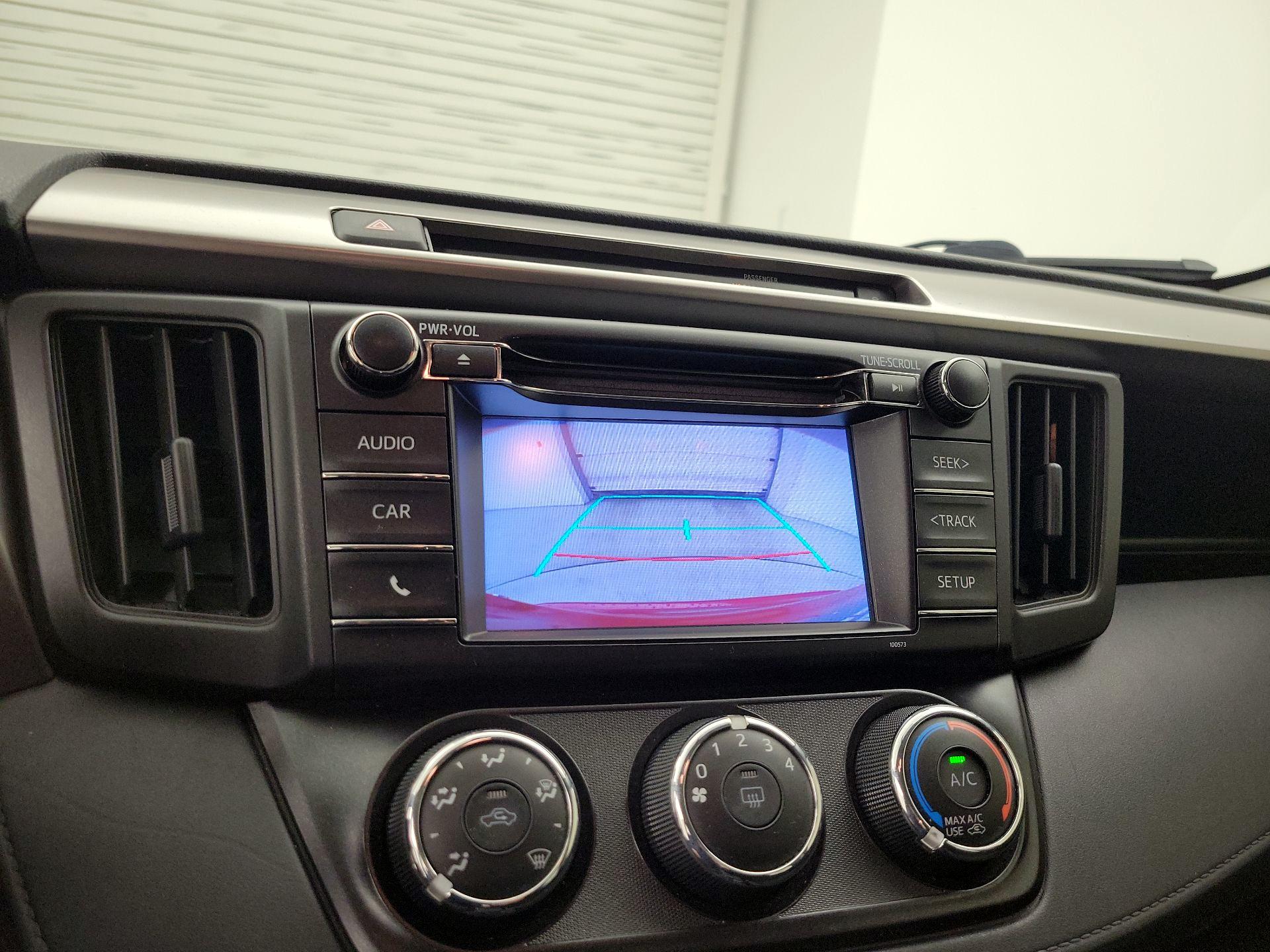 Thumbnail: 2016 Toyota RAV4 - 14