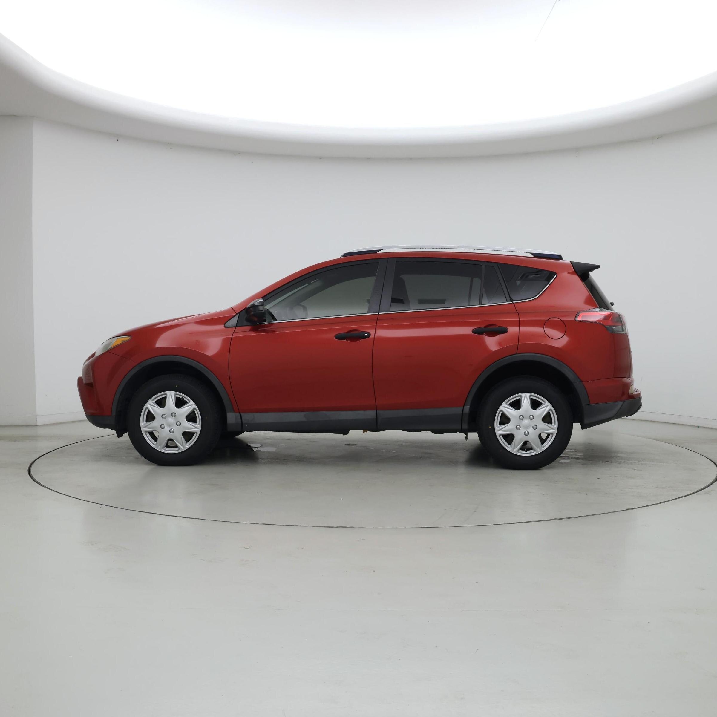 Thumbnail: 2016 Toyota RAV4 - 3