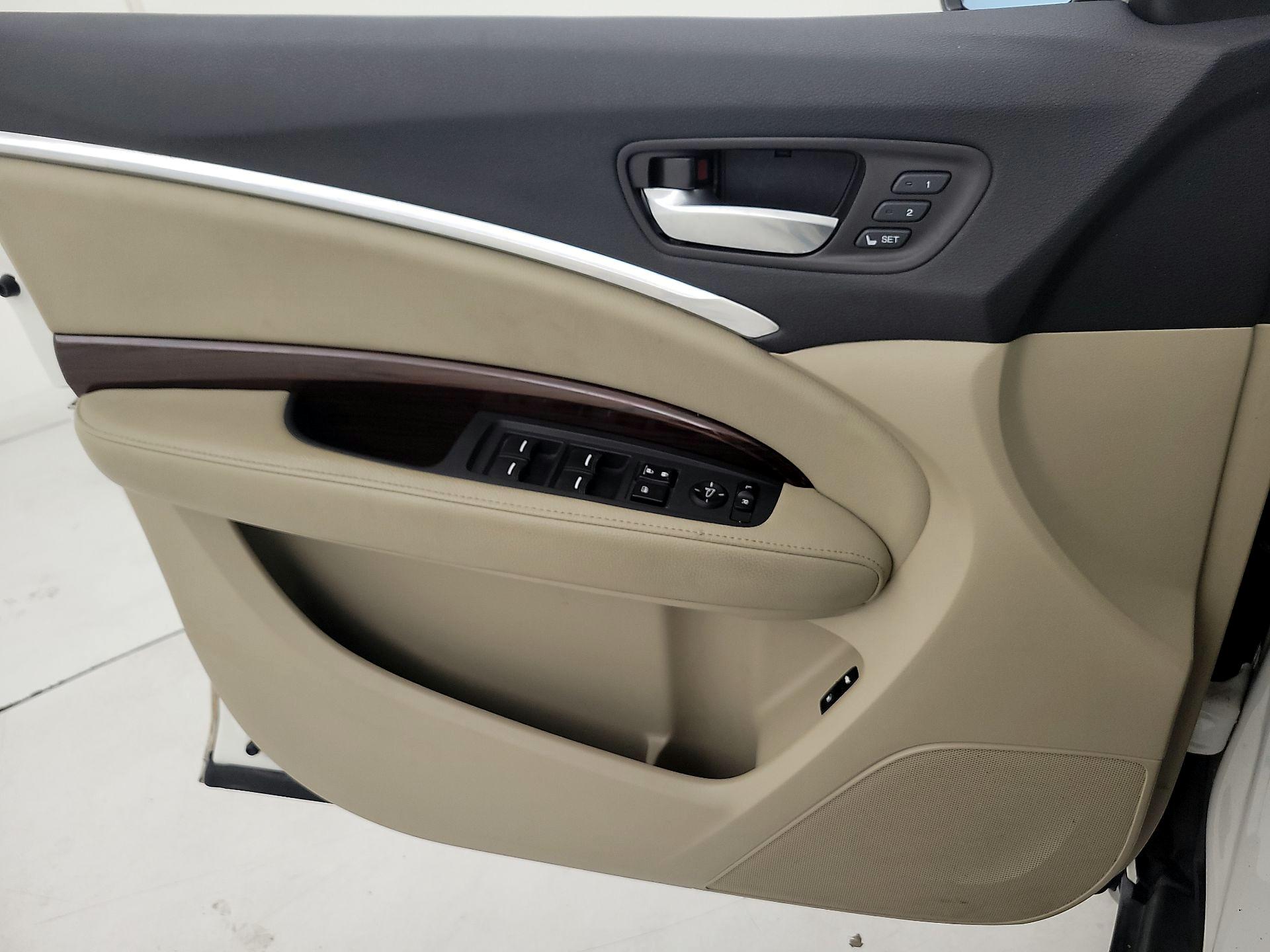 Thumbnail: 2016 Acura MDX - 12