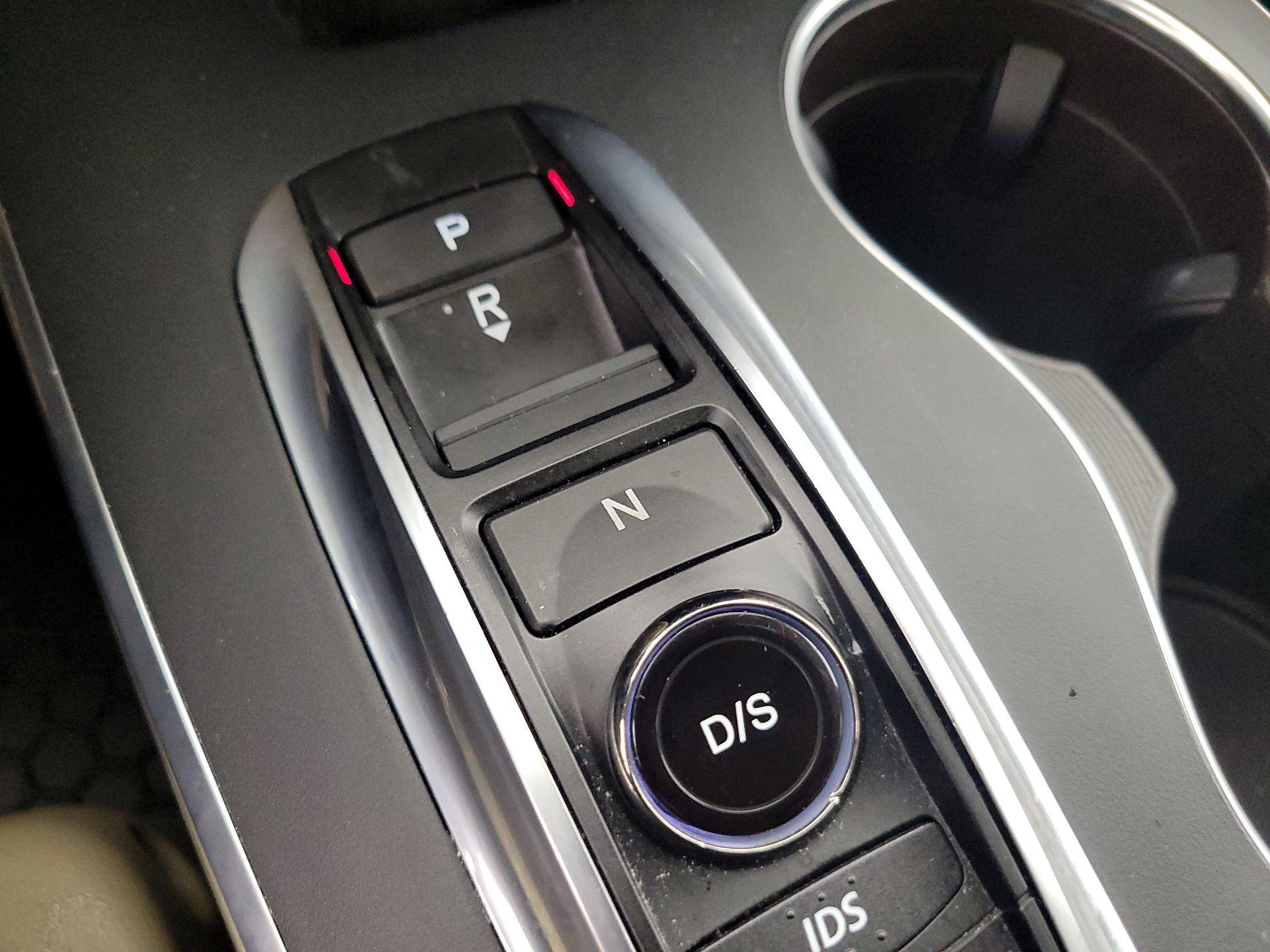 Thumbnail: 2016 Acura MDX - 17