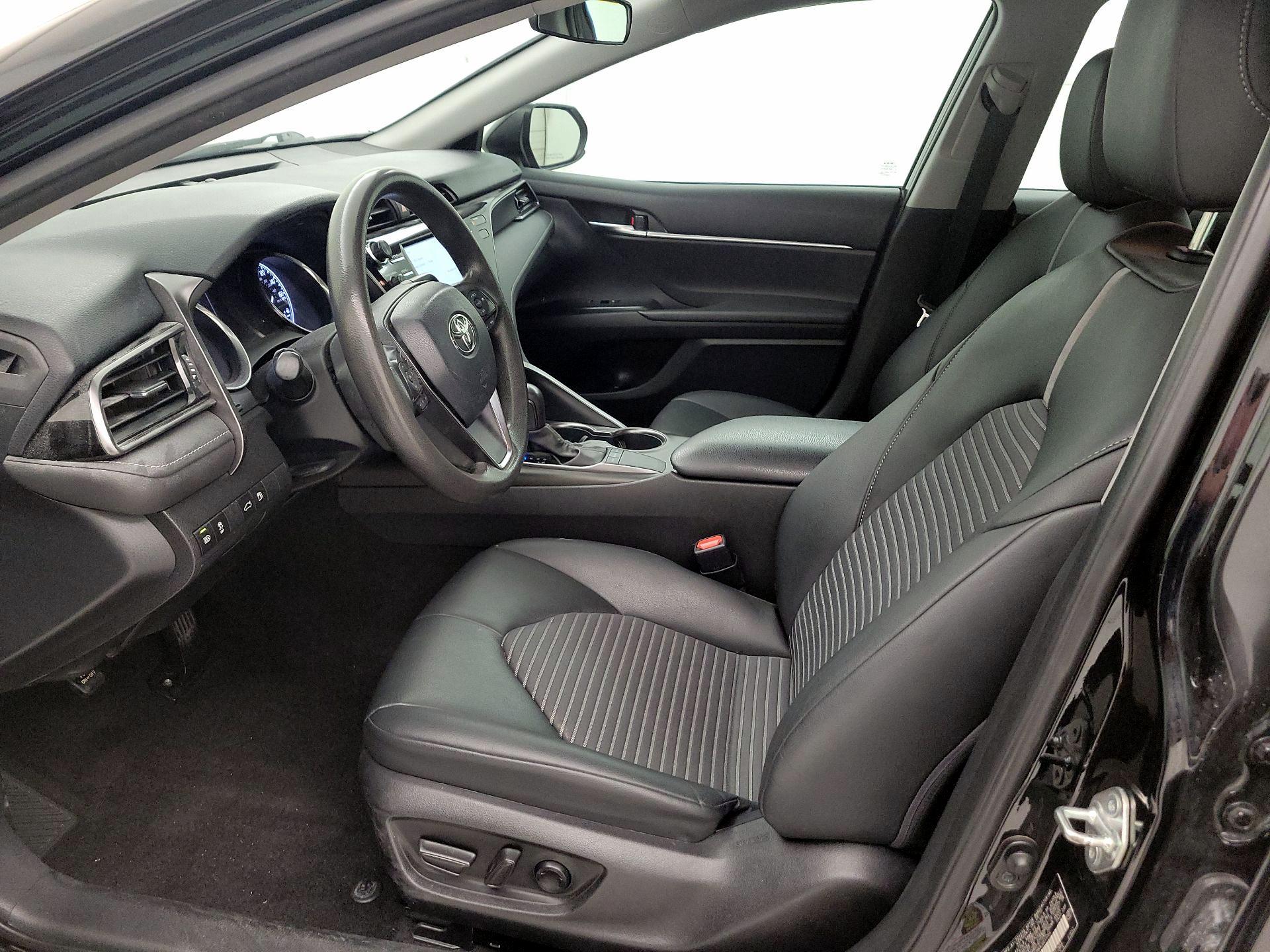 Thumbnail: 2018 Toyota Camry - 9